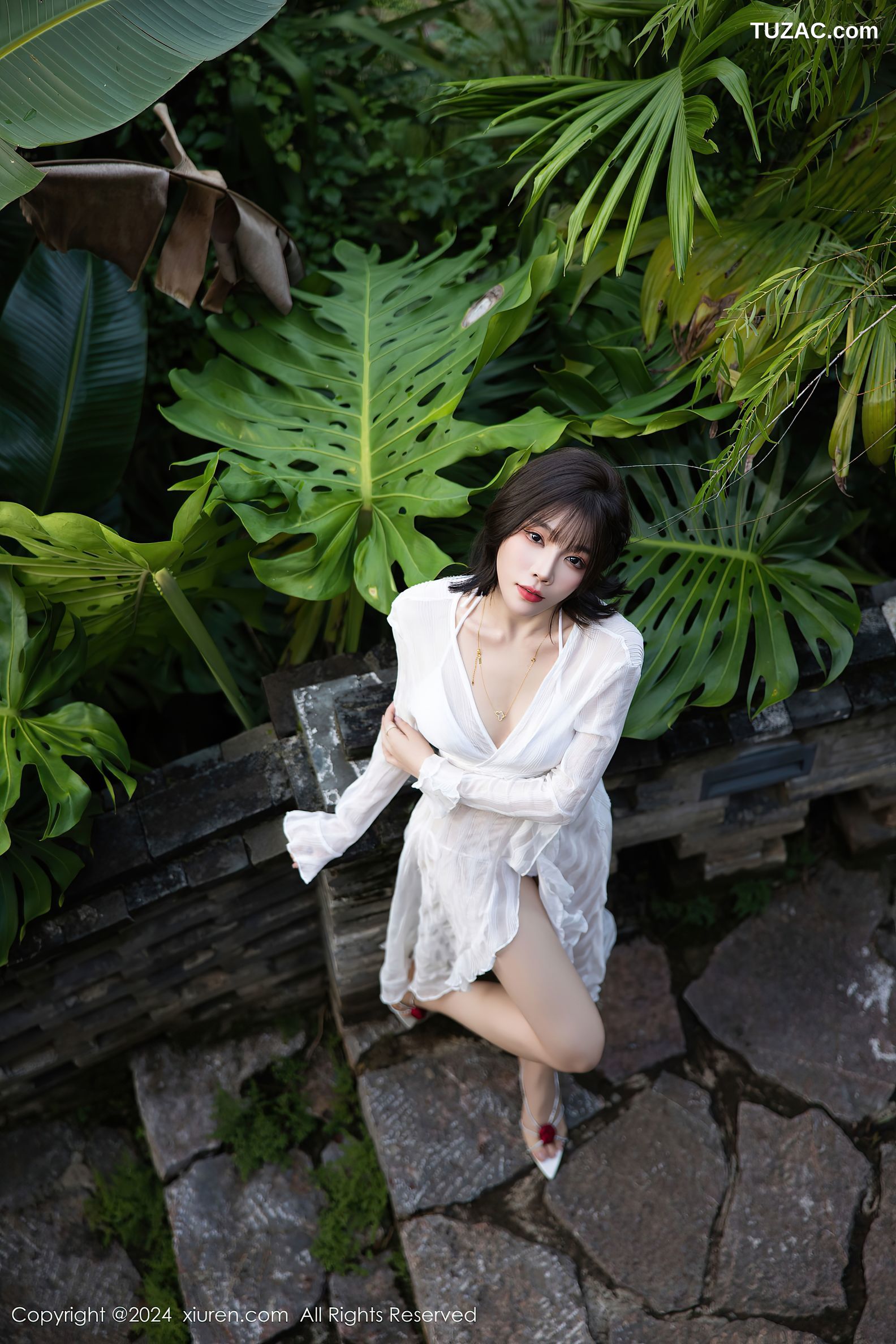 XiuRen秀人网-9375-徐莉芝Booty-户外白色比基尼-2024.10.31