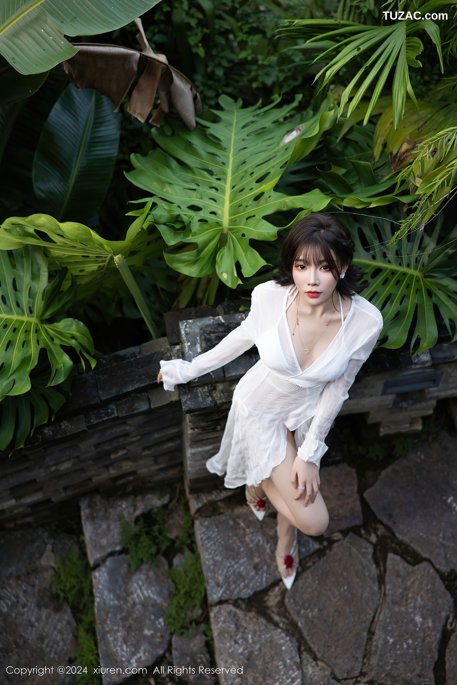 XiuRen秀人网-9375-徐莉芝Booty-户外白色比基尼-2024.10.31