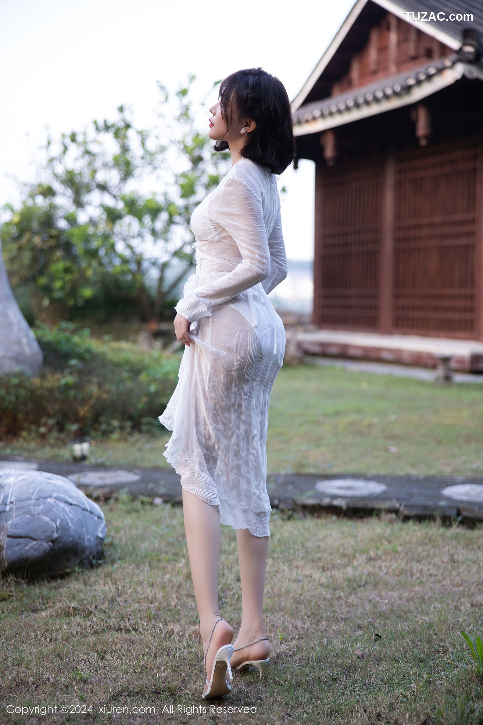 XiuRen秀人网-9375-徐莉芝Booty-户外白色比基尼-2024.10.31