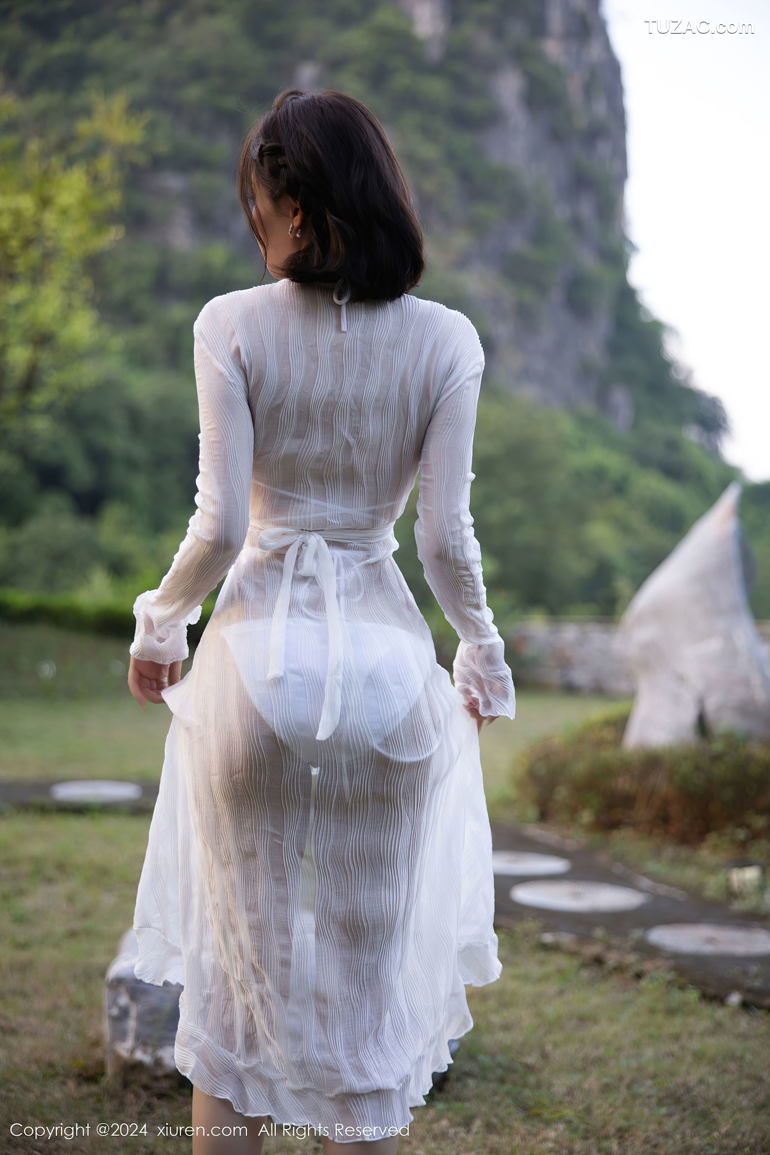 XiuRen秀人网-9375-徐莉芝Booty-户外白色比基尼-2024.10.31