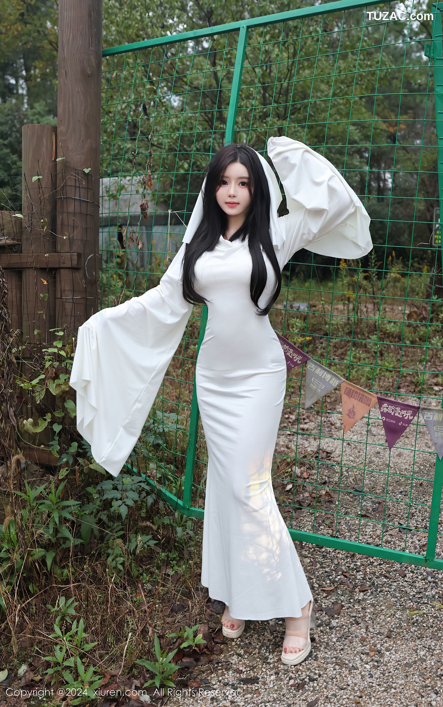 XiuRen秀人网-9376-小薯条nienie-万圣节俏皮cos爆乳-2024.10.31