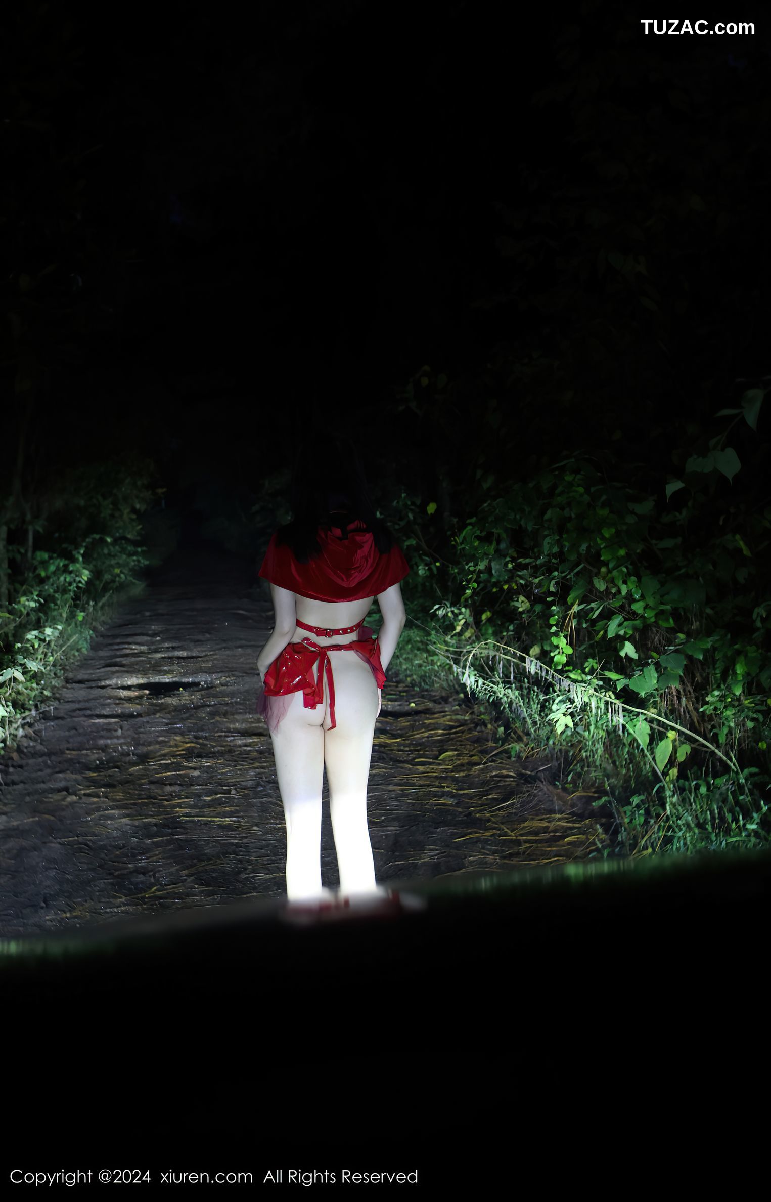 XiuRen秀人网-9376-小薯条nienie-万圣节俏皮cos爆乳-2024.10.31