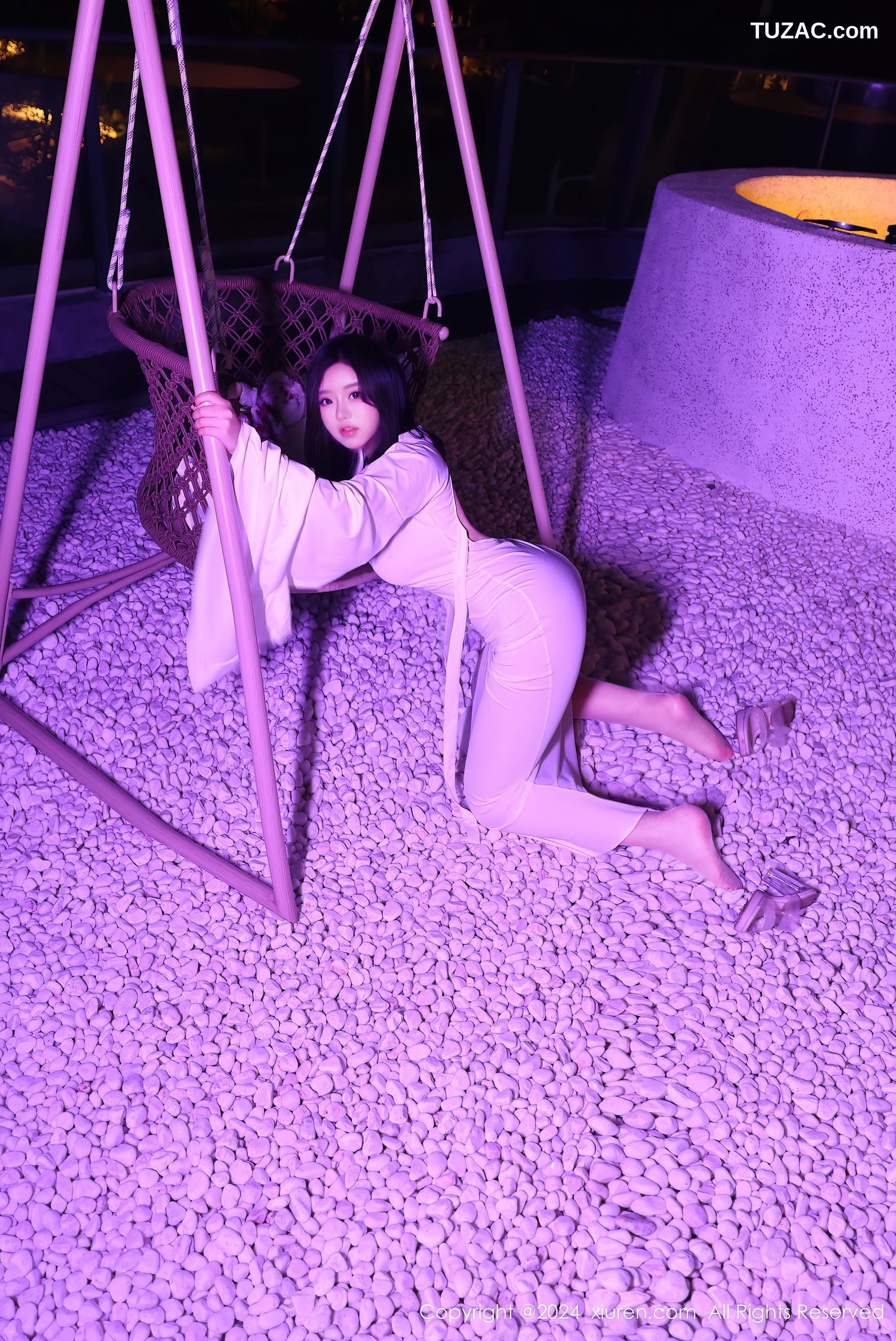 XiuRen秀人网-9376-小薯条nienie-万圣节俏皮cos爆乳-2024.10.31