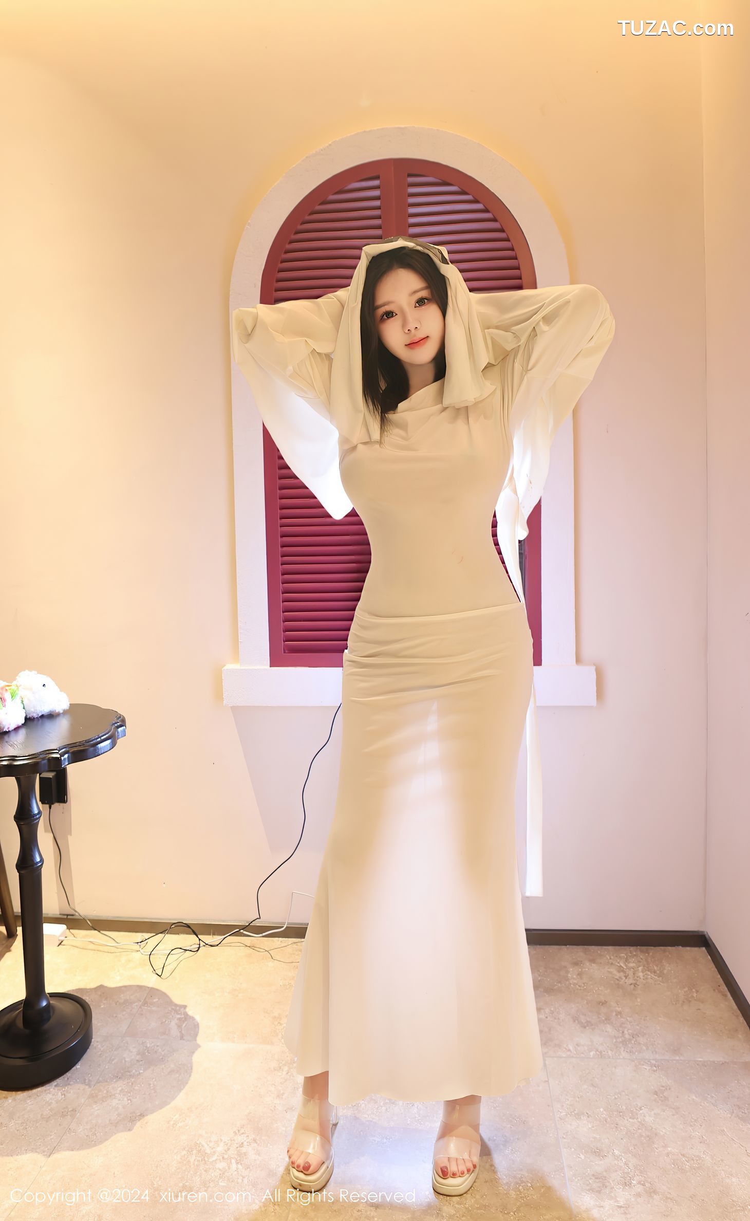 XiuRen秀人网-9376-小薯条nienie-万圣节俏皮cos爆乳-2024.10.31