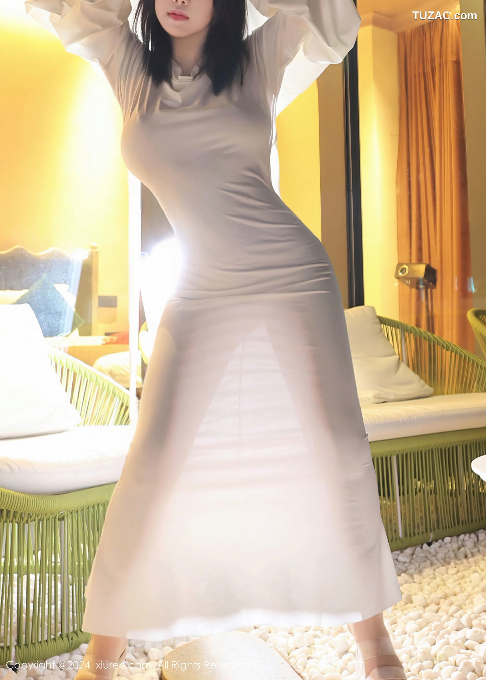 XiuRen秀人网-9376-小薯条nienie-万圣节俏皮cos爆乳-2024.10.31