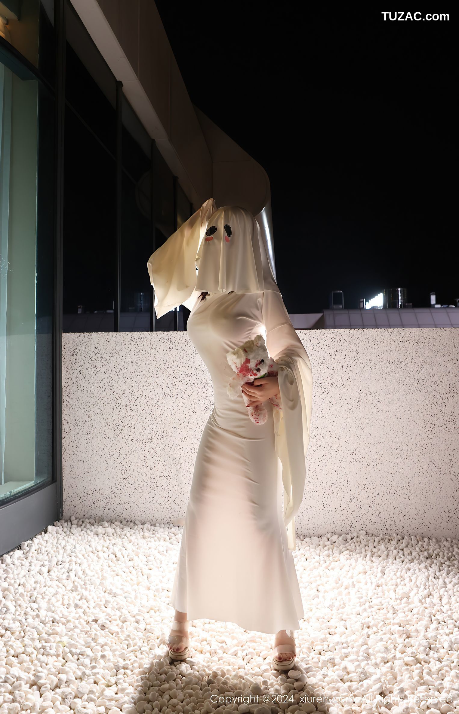 XiuRen秀人网-9376-小薯条nienie-万圣节俏皮cos爆乳-2024.10.31