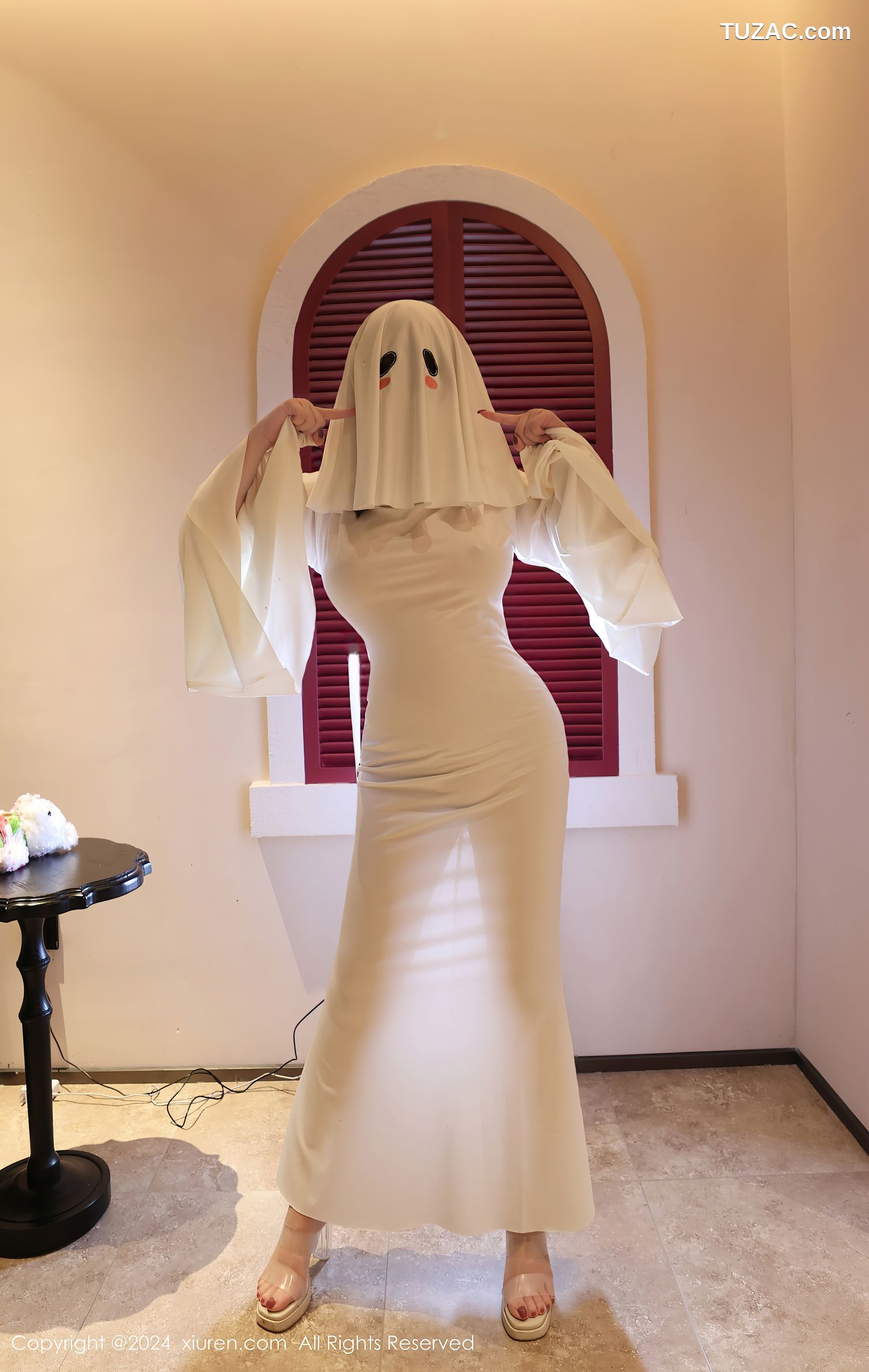 XiuRen秀人网-9376-小薯条nienie-万圣节俏皮cos爆乳-2024.10.31