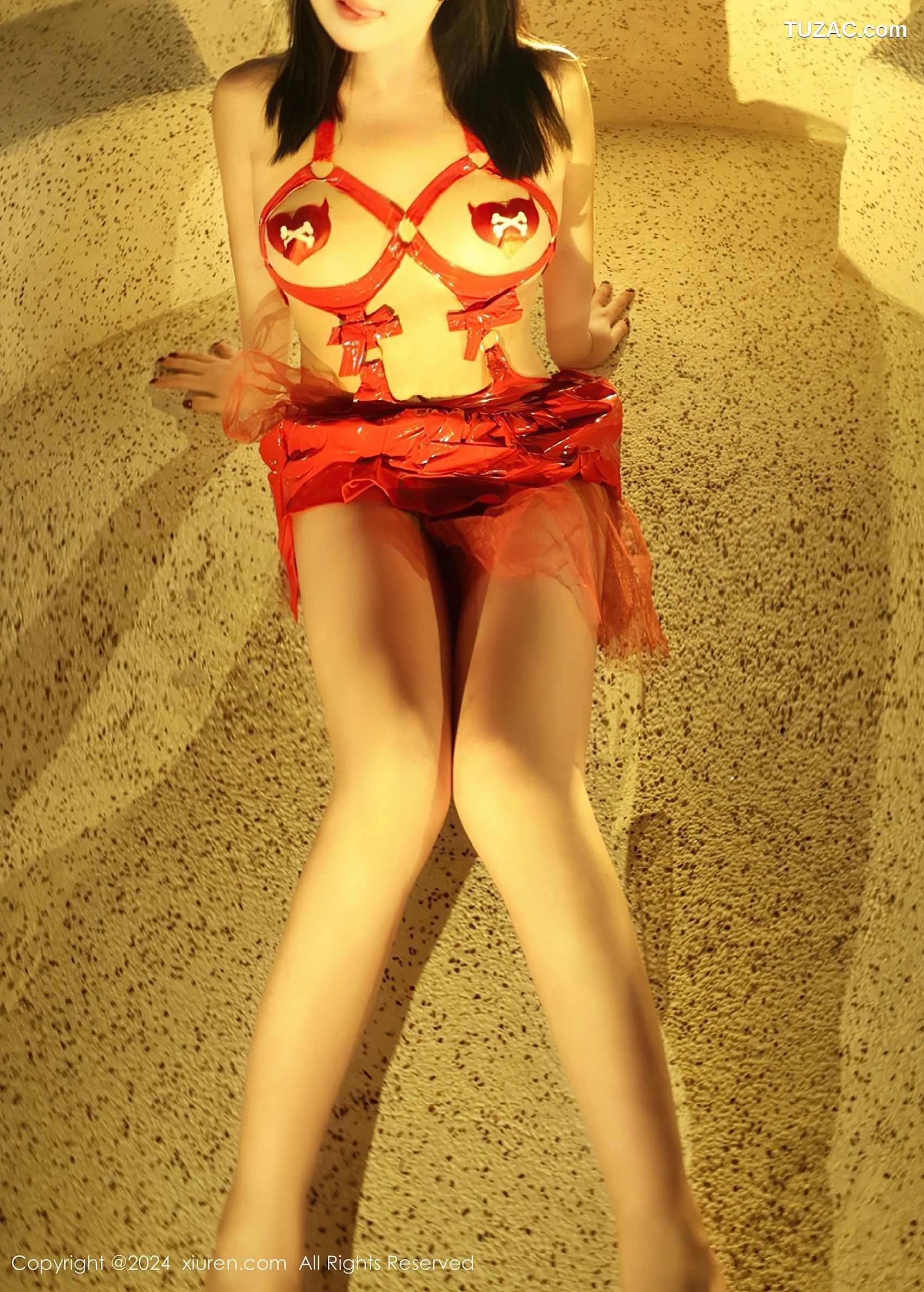 XiuRen秀人网-9376-小薯条nienie-万圣节俏皮cos爆乳-2024.10.31