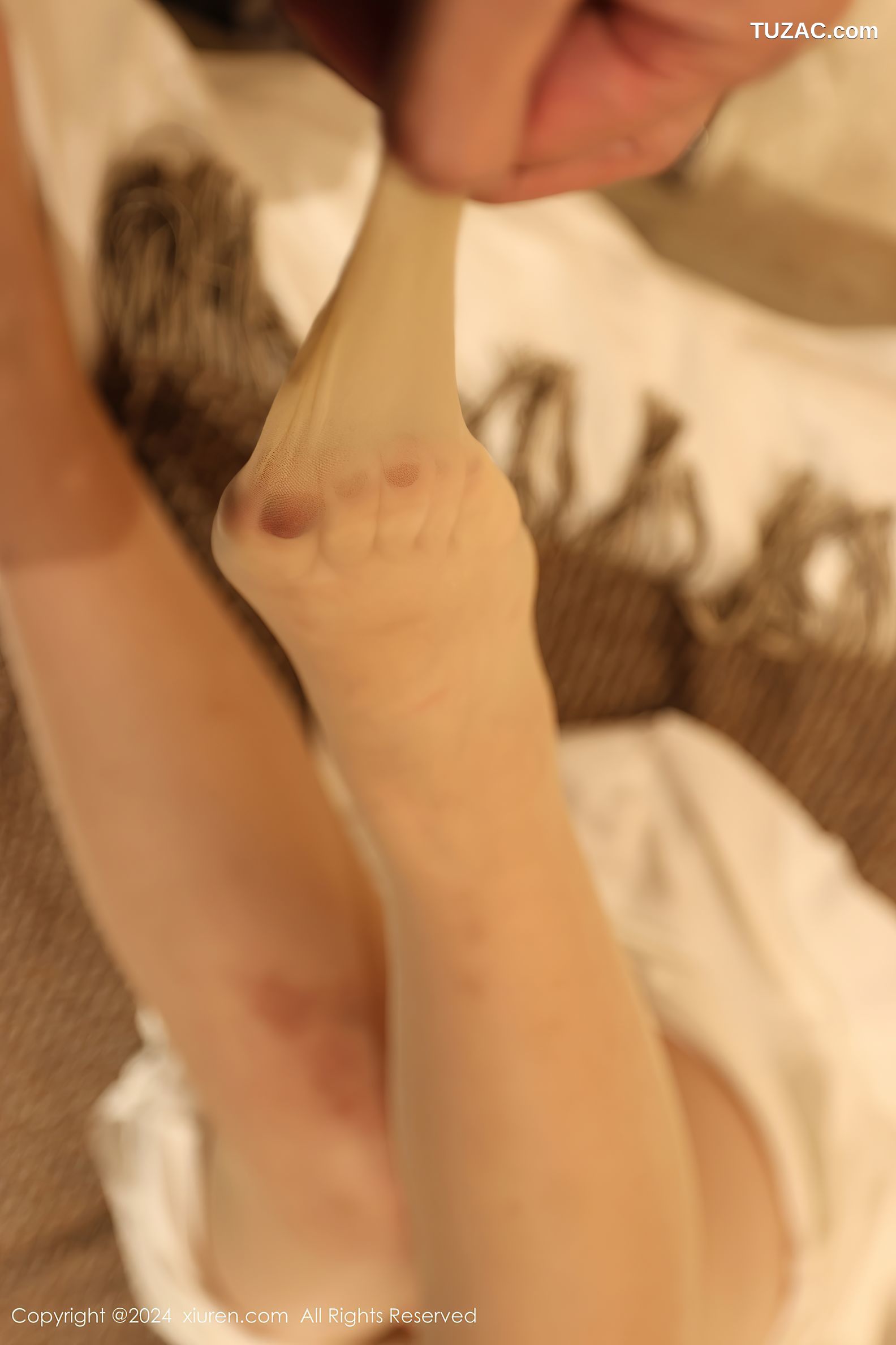 XiuRen秀人网-9376-小薯条nienie-万圣节俏皮cos爆乳-2024.10.31