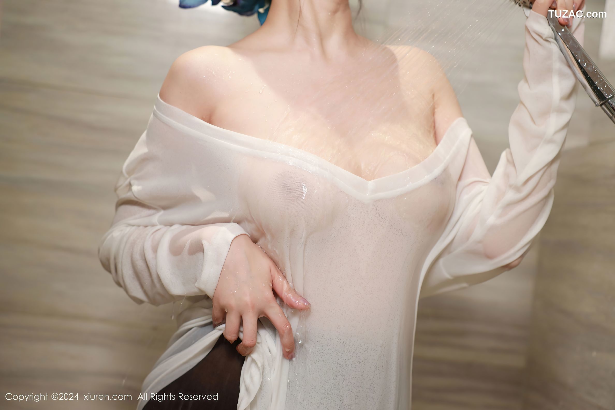 XiuRen秀人网-9385-唐翩翩-白T黑丝气质美女湿身爆乳-2024.11.01