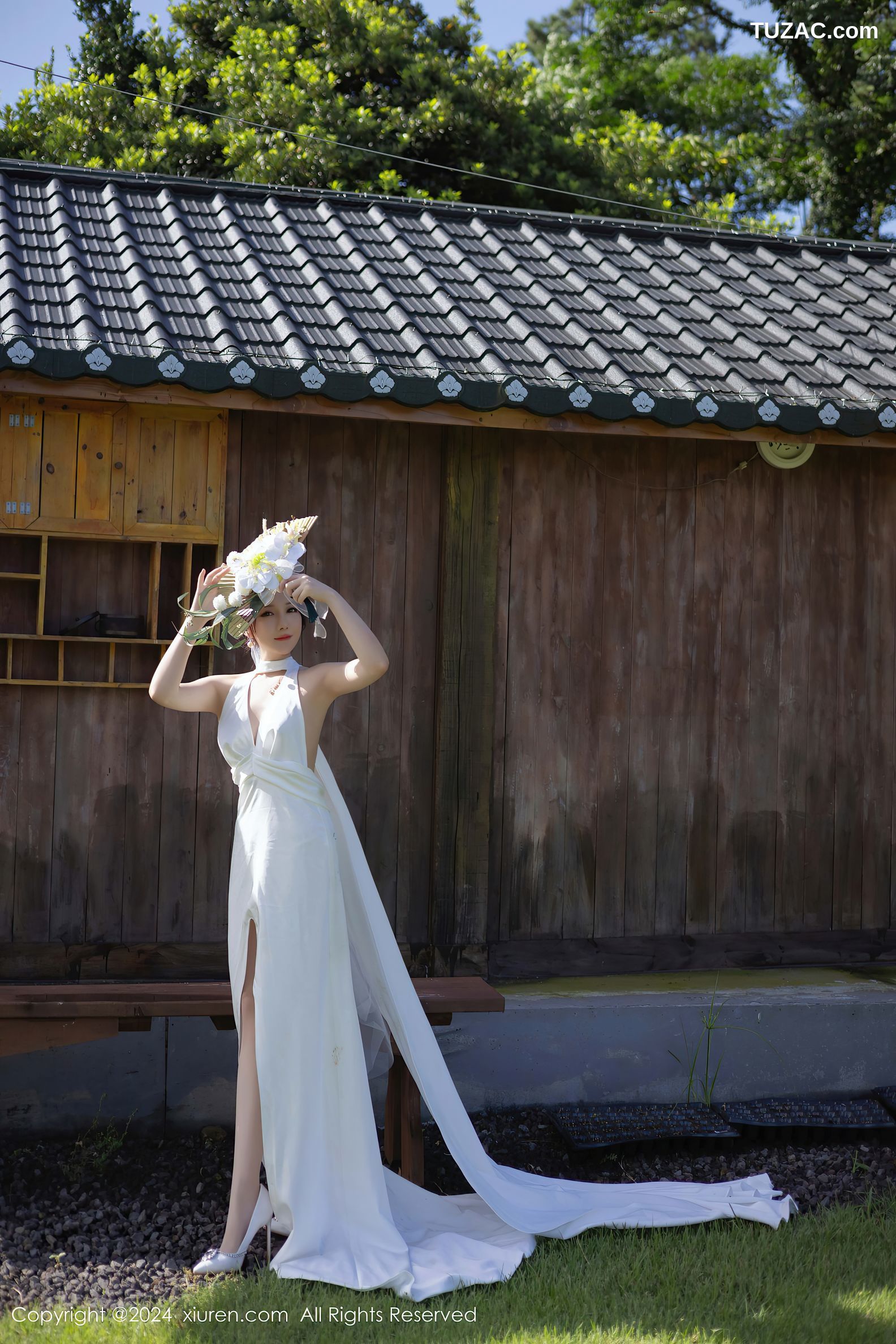 XiuRen秀人网-9387-鱼子酱Fish-户外妩媚新娘白纱爆乳-2024.11.01