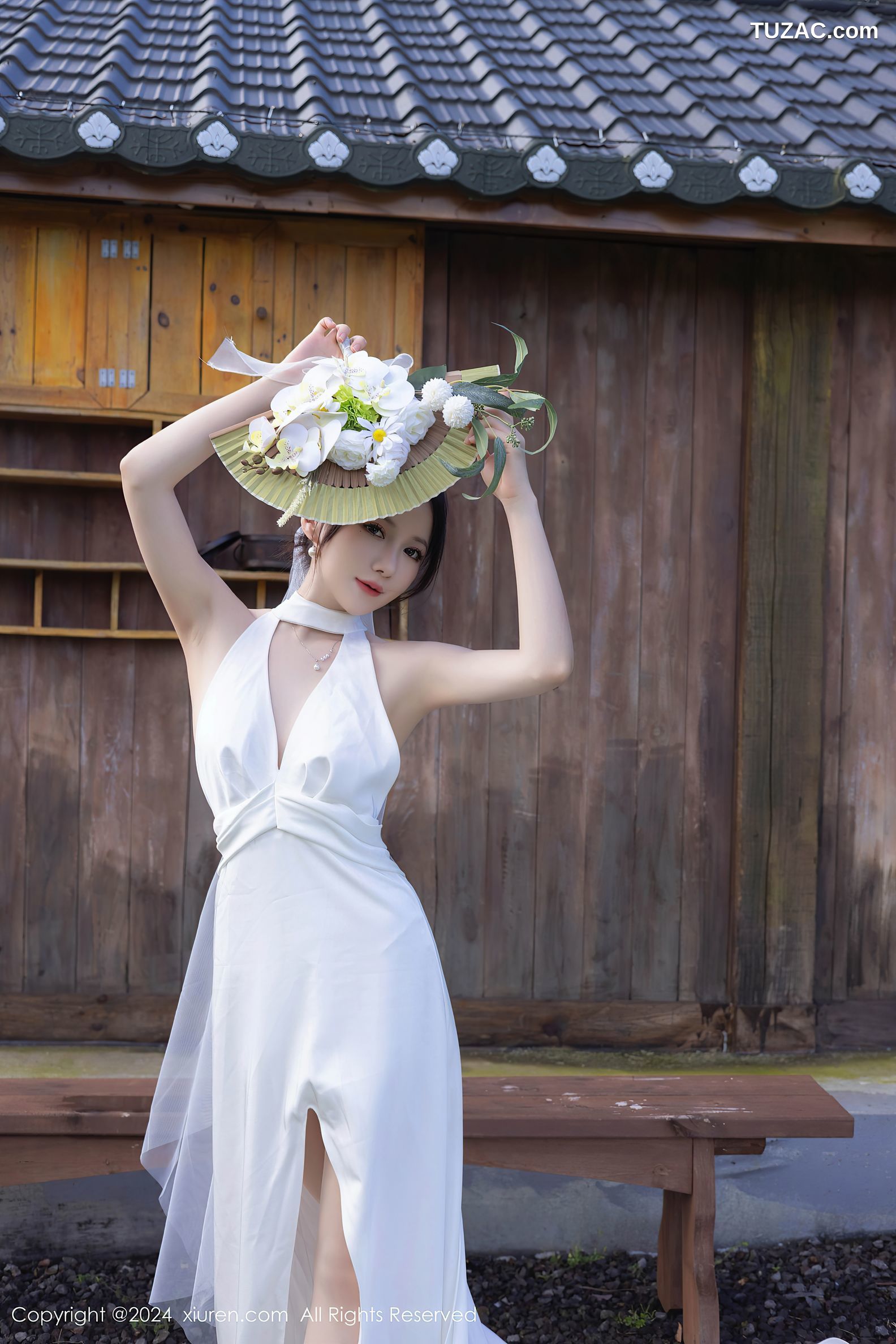 XiuRen秀人网-9387-鱼子酱Fish-户外妩媚新娘白纱爆乳-2024.11.01