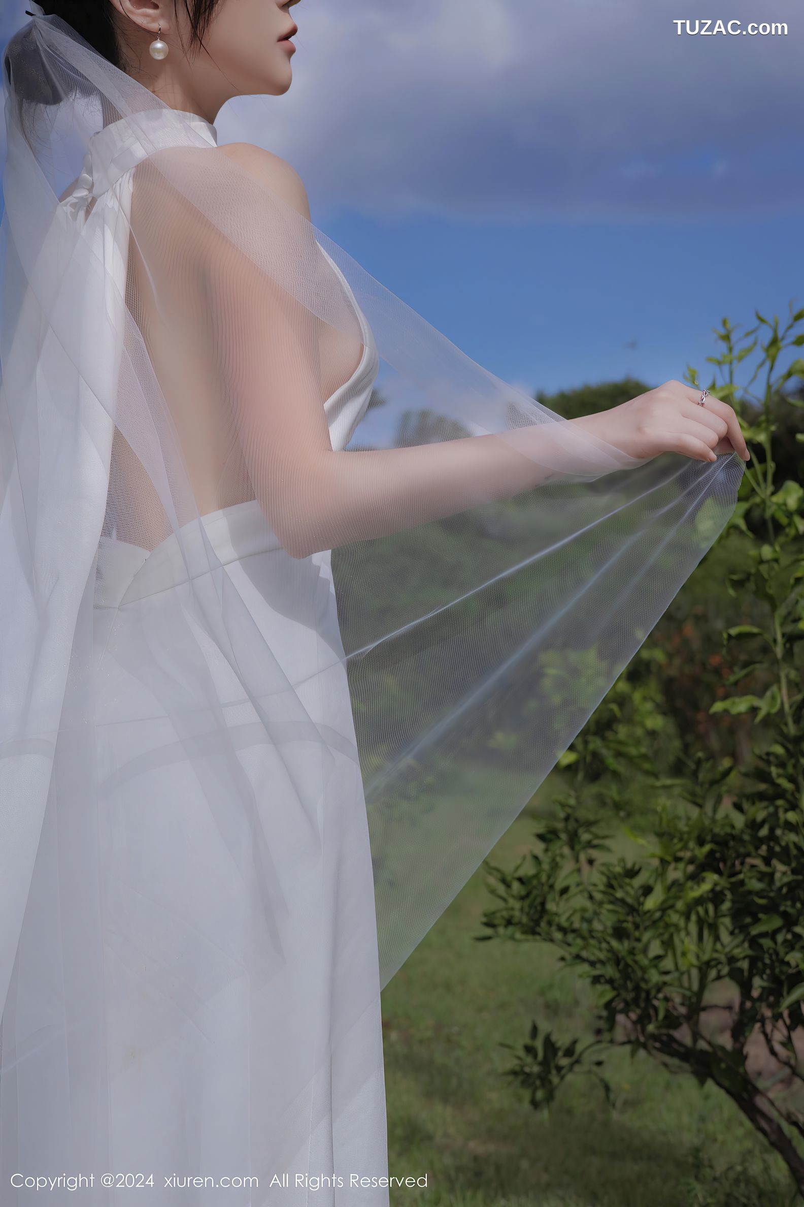 XiuRen秀人网-9387-鱼子酱Fish-户外妩媚新娘白纱爆乳-2024.11.01