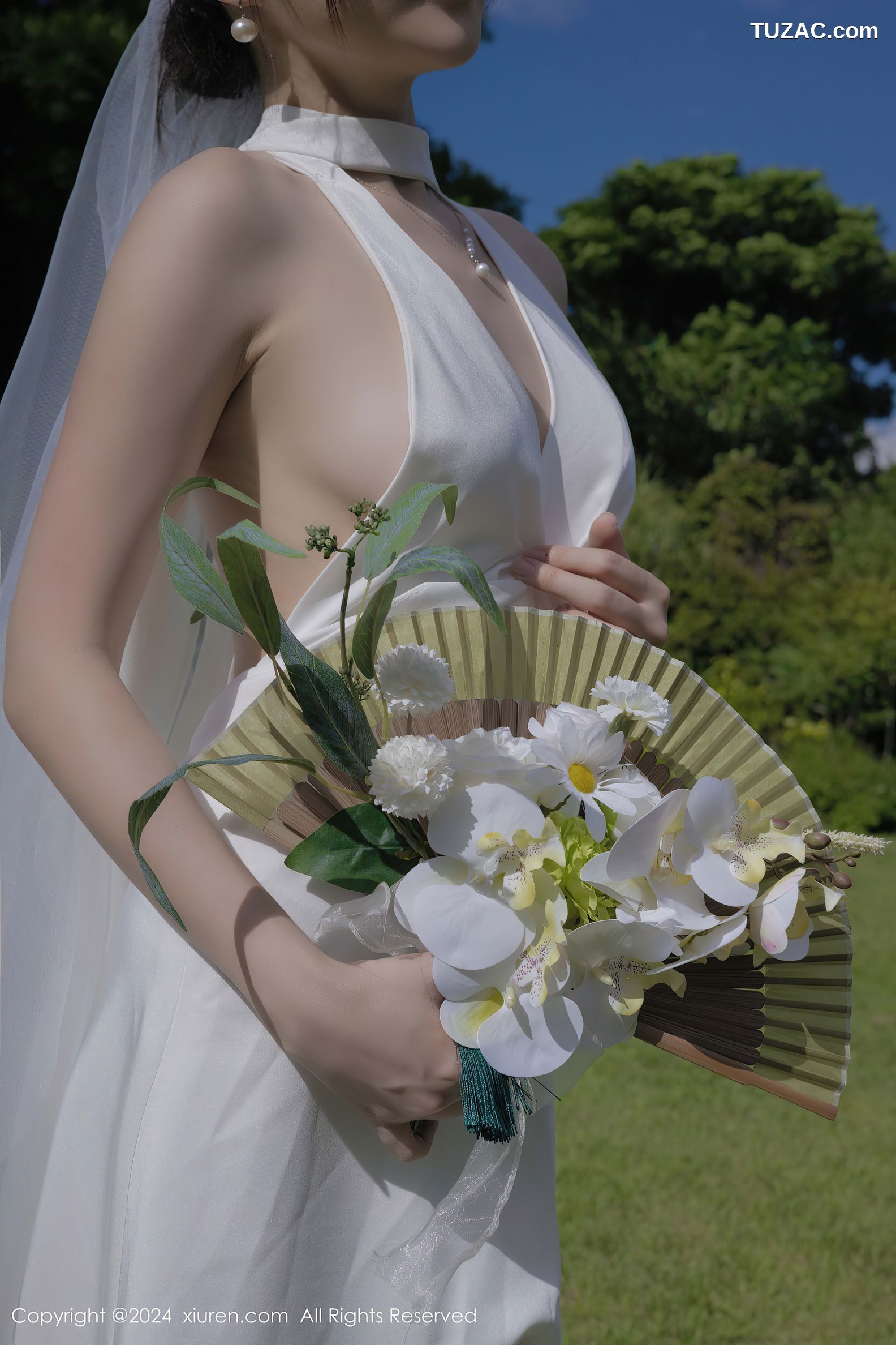 XiuRen秀人网-9387-鱼子酱Fish-户外妩媚新娘白纱爆乳-2024.11.01