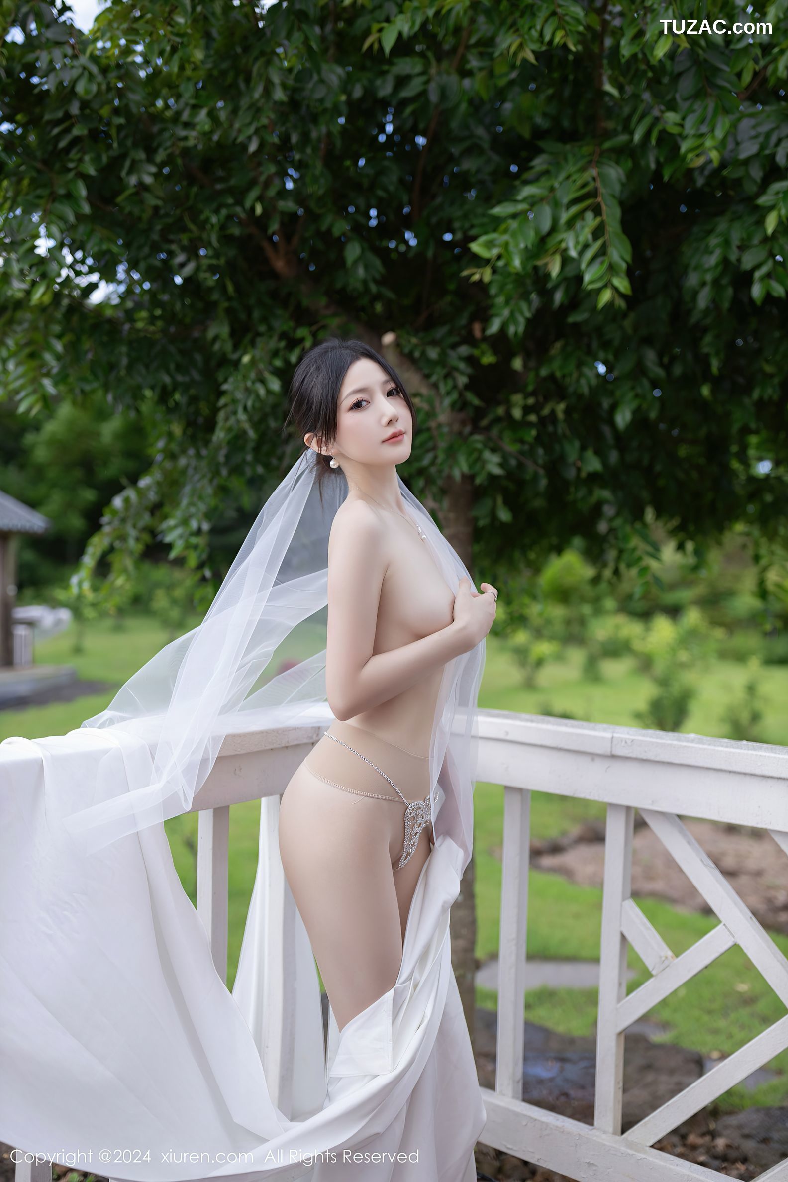 XiuRen秀人网-9387-鱼子酱Fish-户外妩媚新娘白纱爆乳-2024.11.01