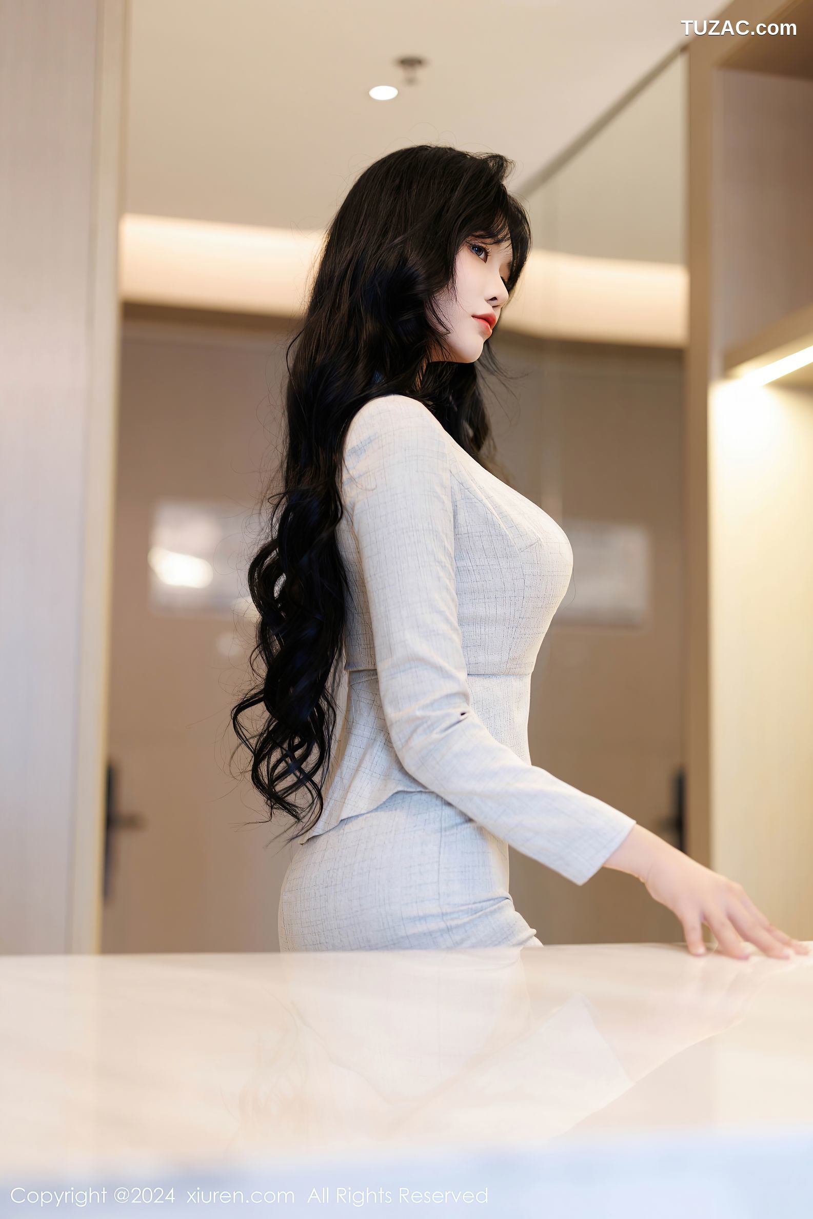 XiuRen秀人网-9398-娜比-OL浅灰低领制服-2024.11.05