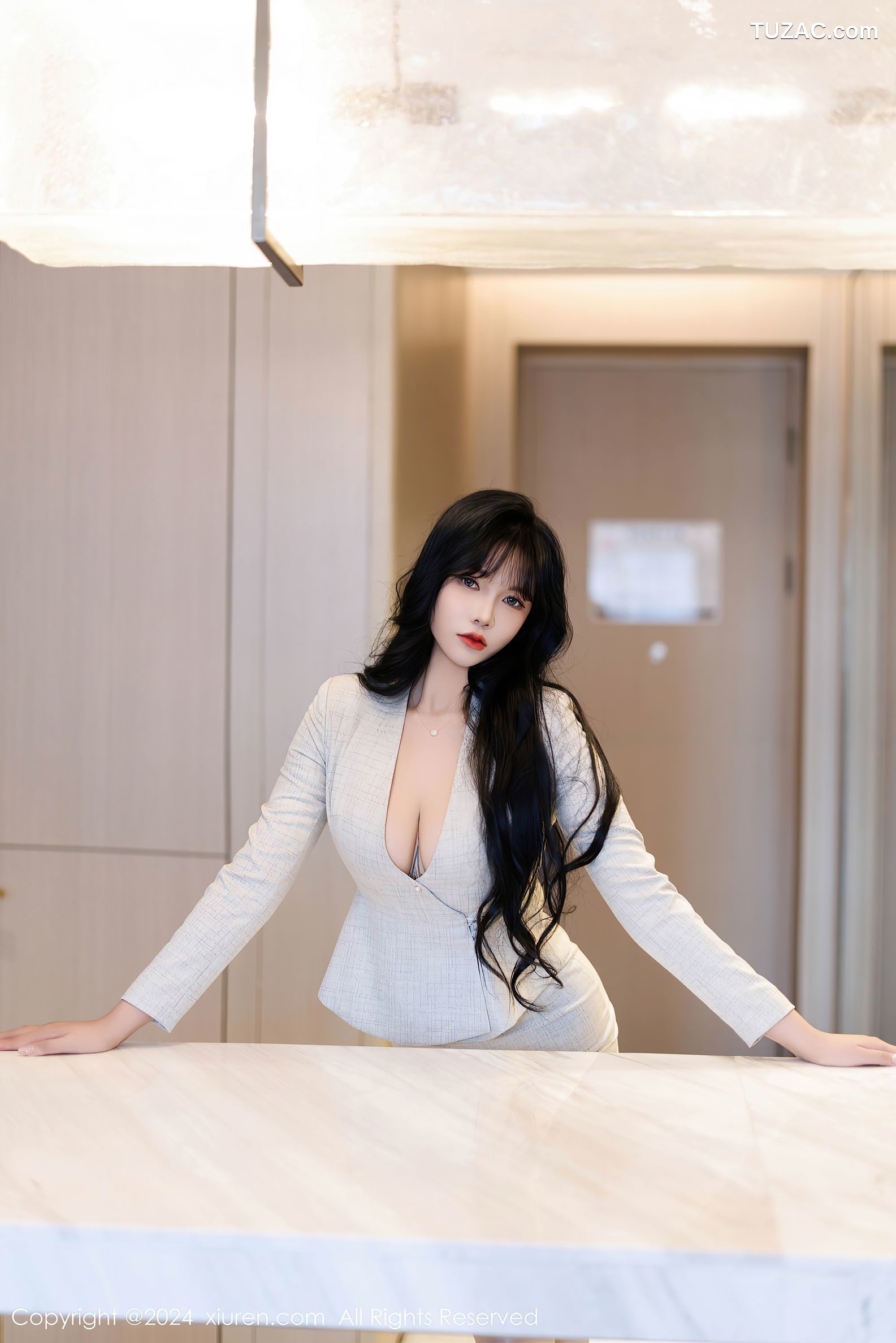 XiuRen秀人网-9398-娜比-OL浅灰低领制服-2024.11.05