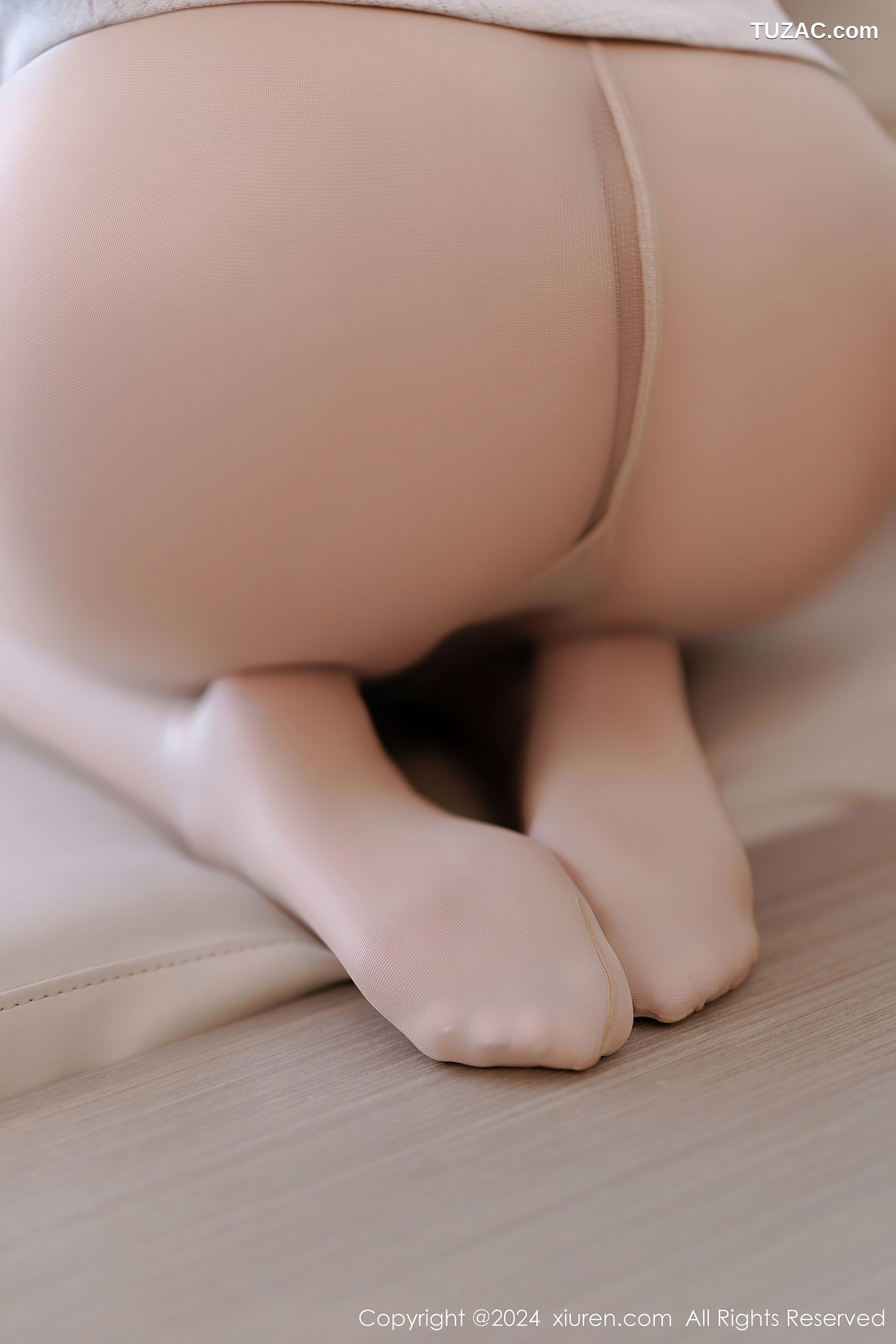 XiuRen秀人网-9398-娜比-OL浅灰低领制服-2024.11.05