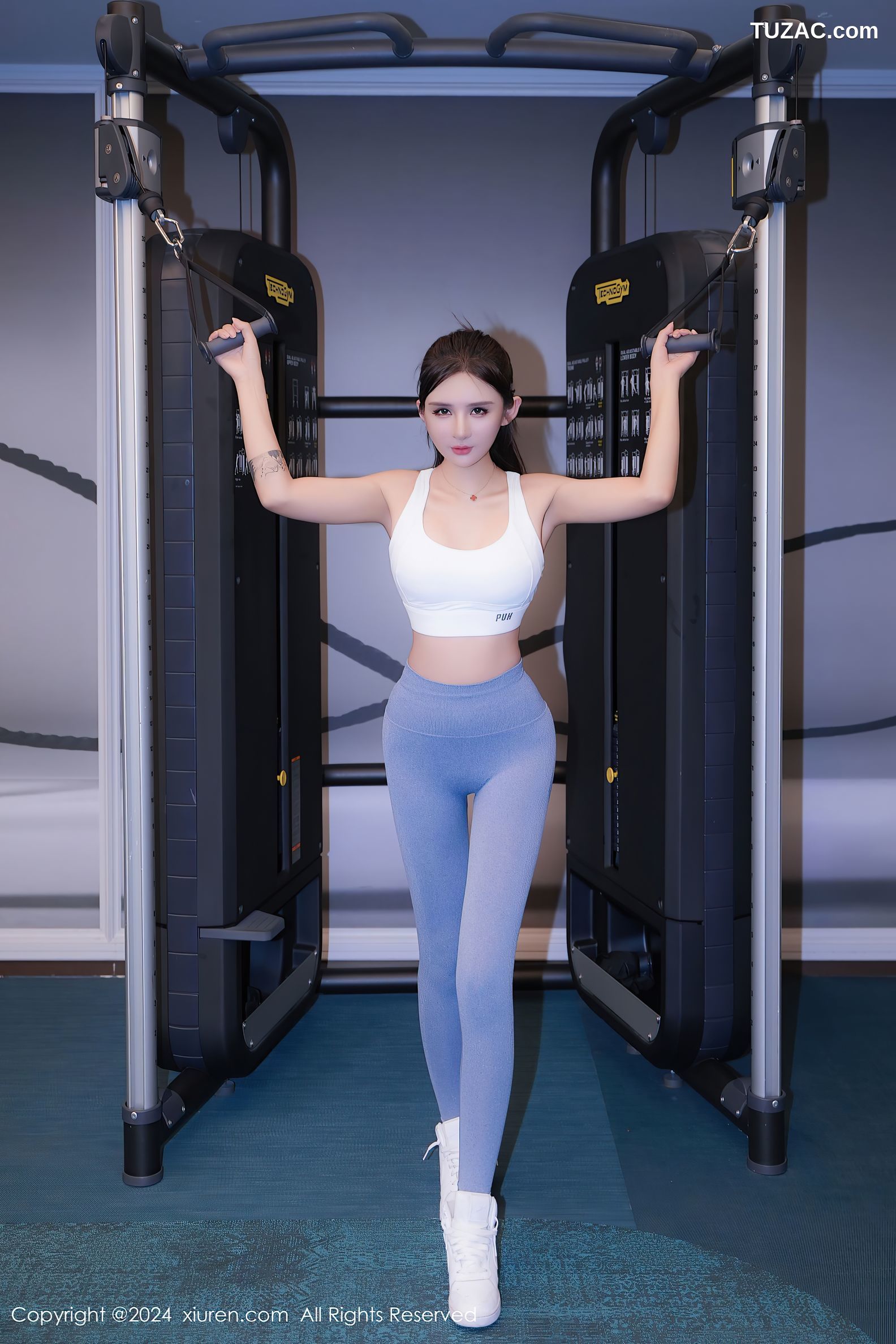 XiuRen秀人网-9407-Emily尹菲-健身美女白背心蓝色瑜伽裤-2024.11.07