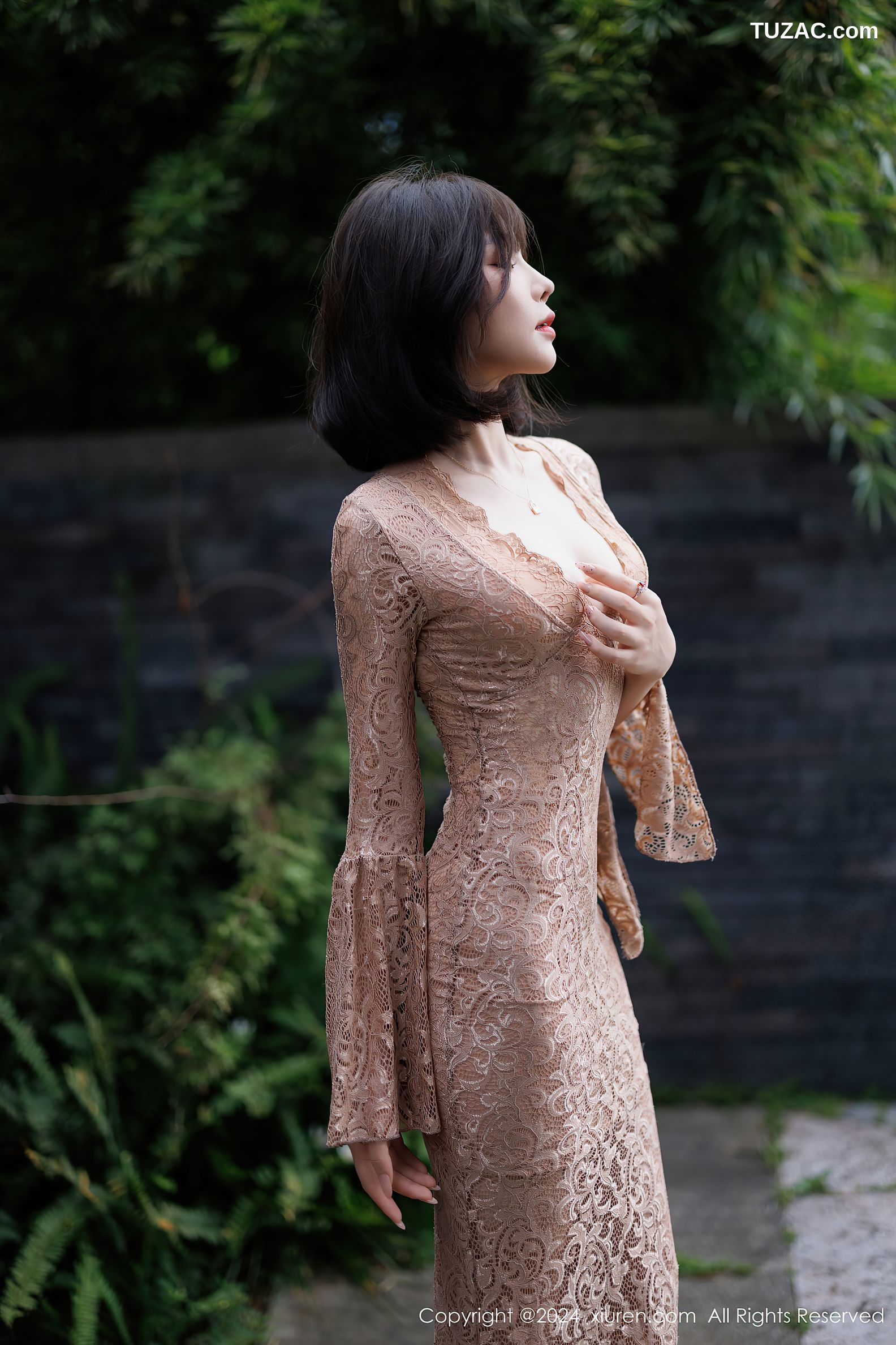 XiuRen秀人网-9412-徐莉芝Booty-翘臀肉色紧身裙肉色内衣-2024.11.07