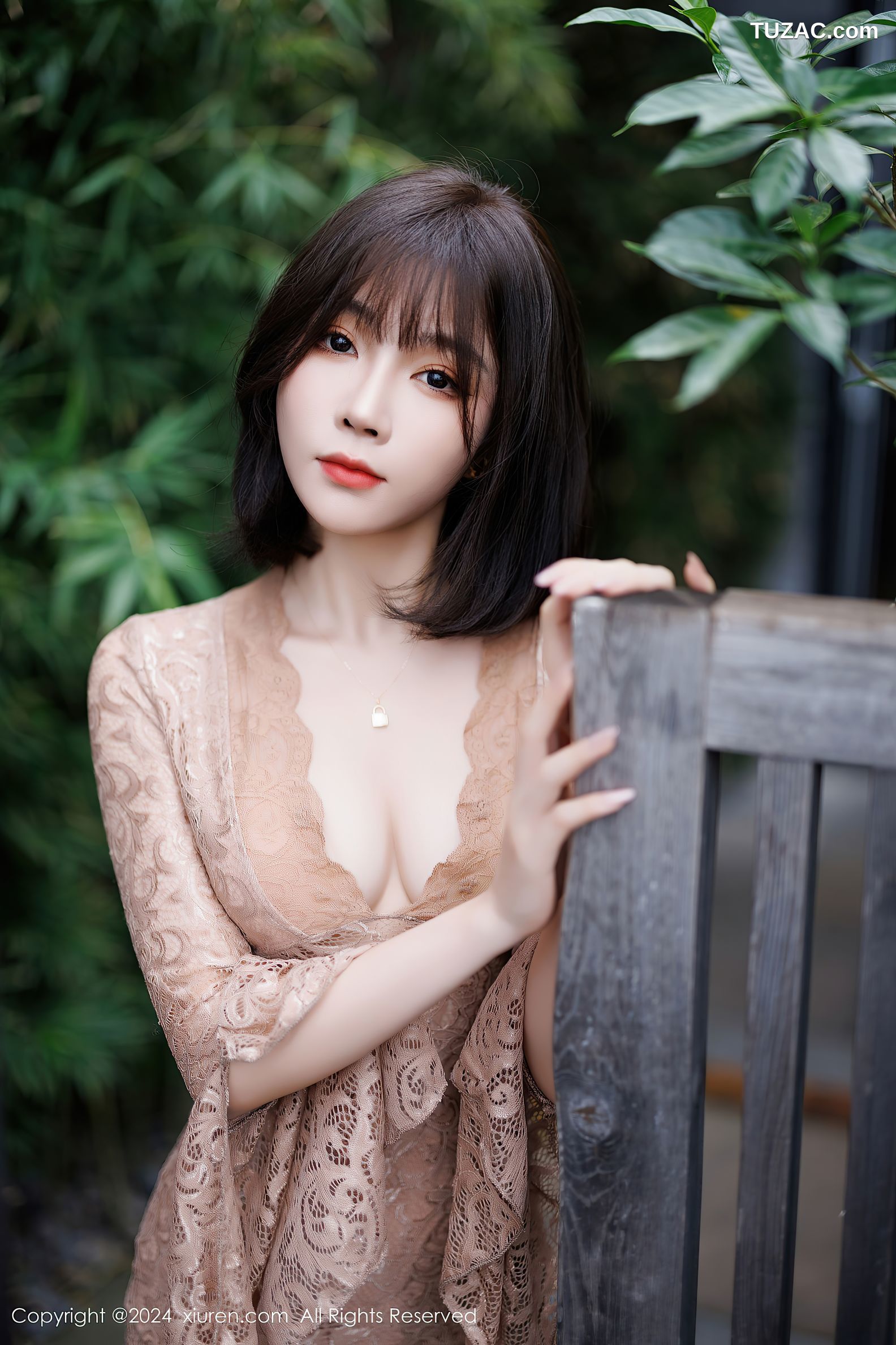 XiuRen秀人网-9412-徐莉芝Booty-翘臀肉色紧身裙肉色内衣-2024.11.07