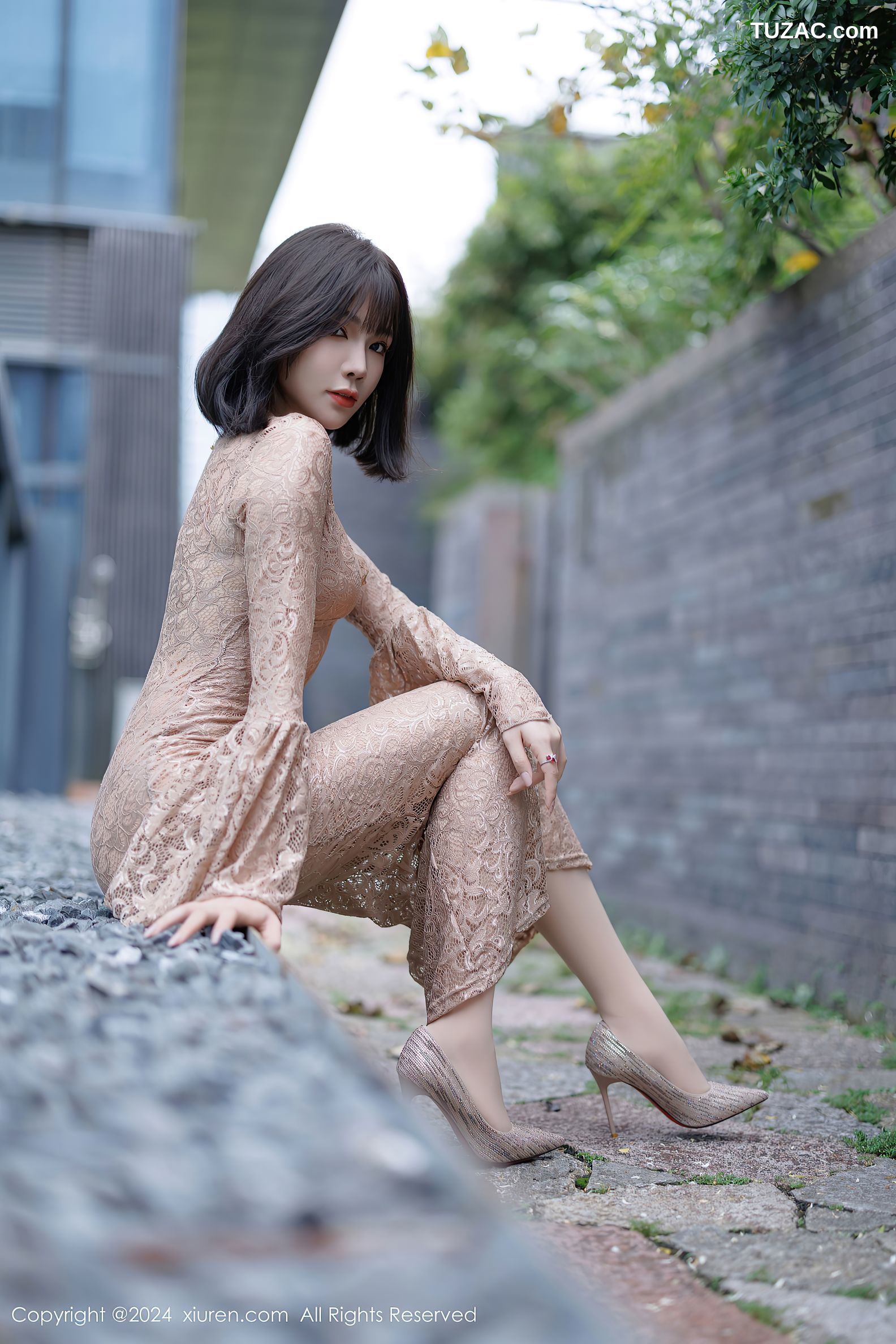 XiuRen秀人网-9412-徐莉芝Booty-翘臀肉色紧身裙肉色内衣-2024.11.07