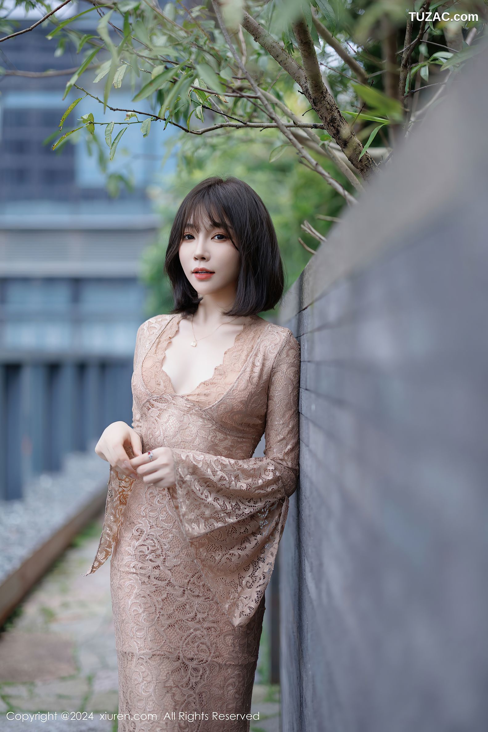 XiuRen秀人网-9412-徐莉芝Booty-翘臀肉色紧身裙肉色内衣-2024.11.07