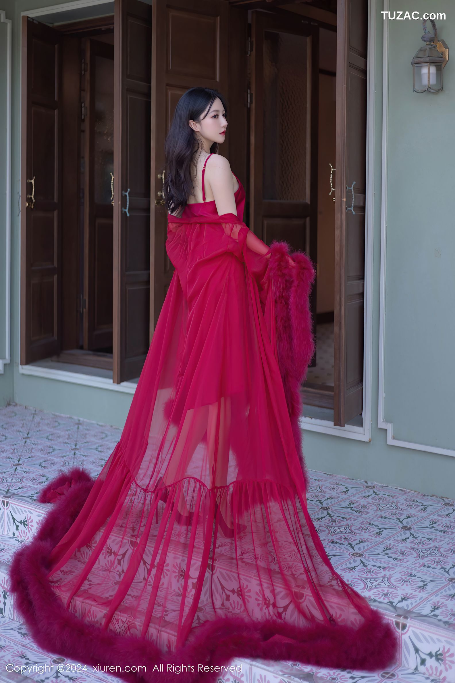 XiuRen秀人网-9422-鱼子酱Fish-红色礼服裙珠链丁字裤-2024.11.08