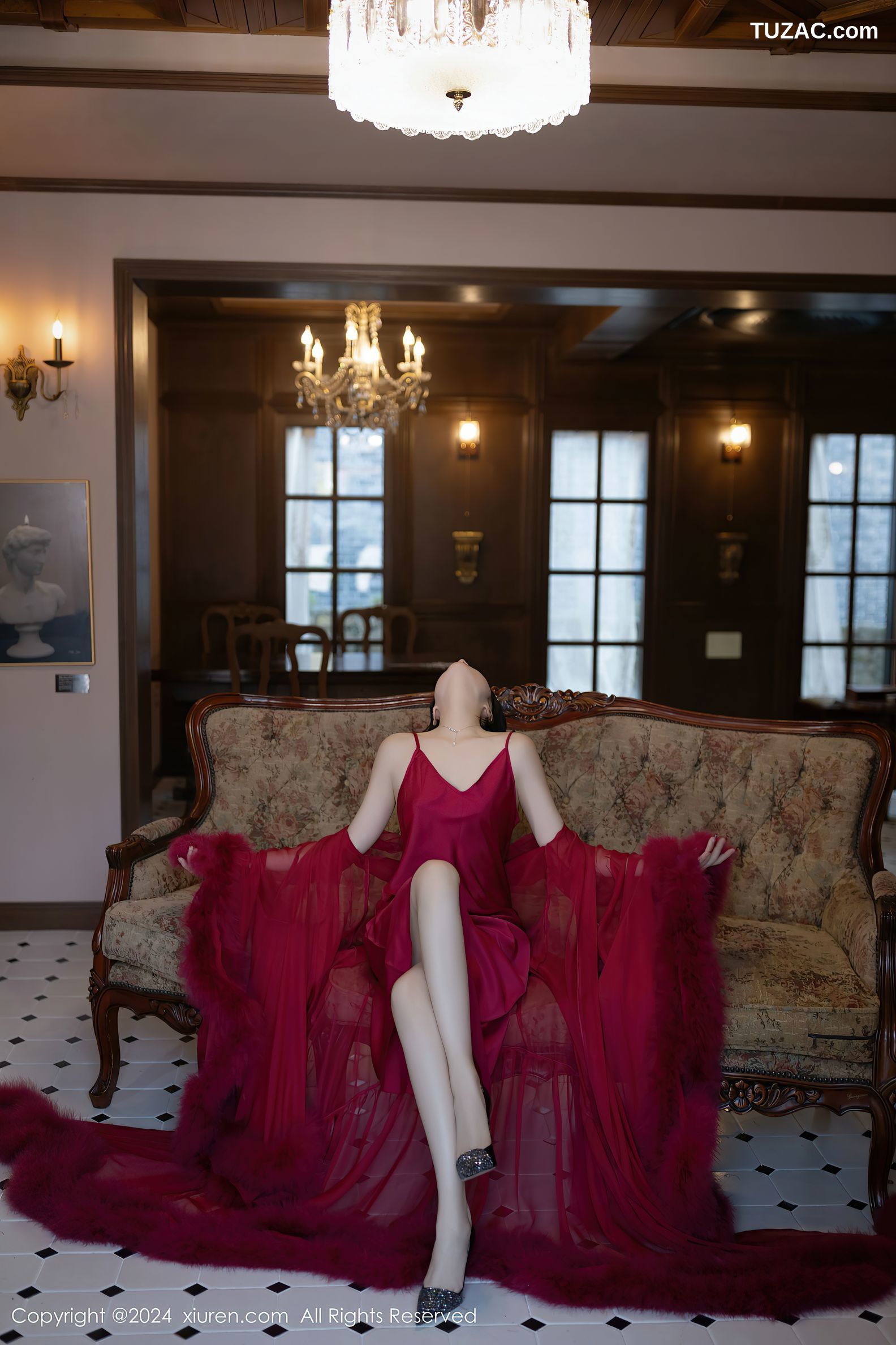 XiuRen秀人网-9422-鱼子酱Fish-红色礼服裙珠链丁字裤-2024.11.08