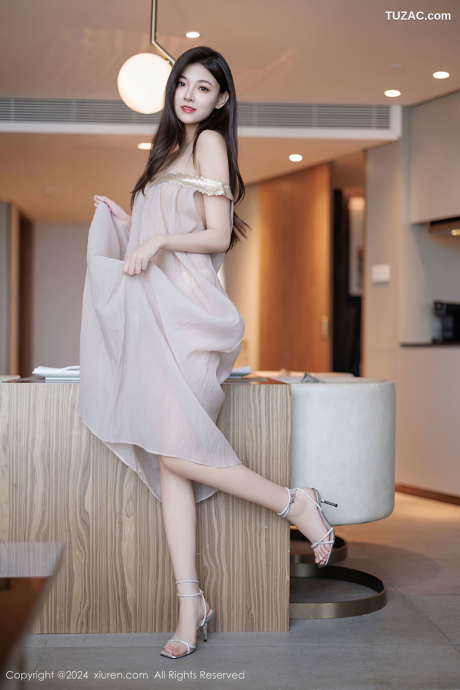 XiuRen秀人网-9426-初梦瑶-透视白纱长裙绝美身材-2024.11.11