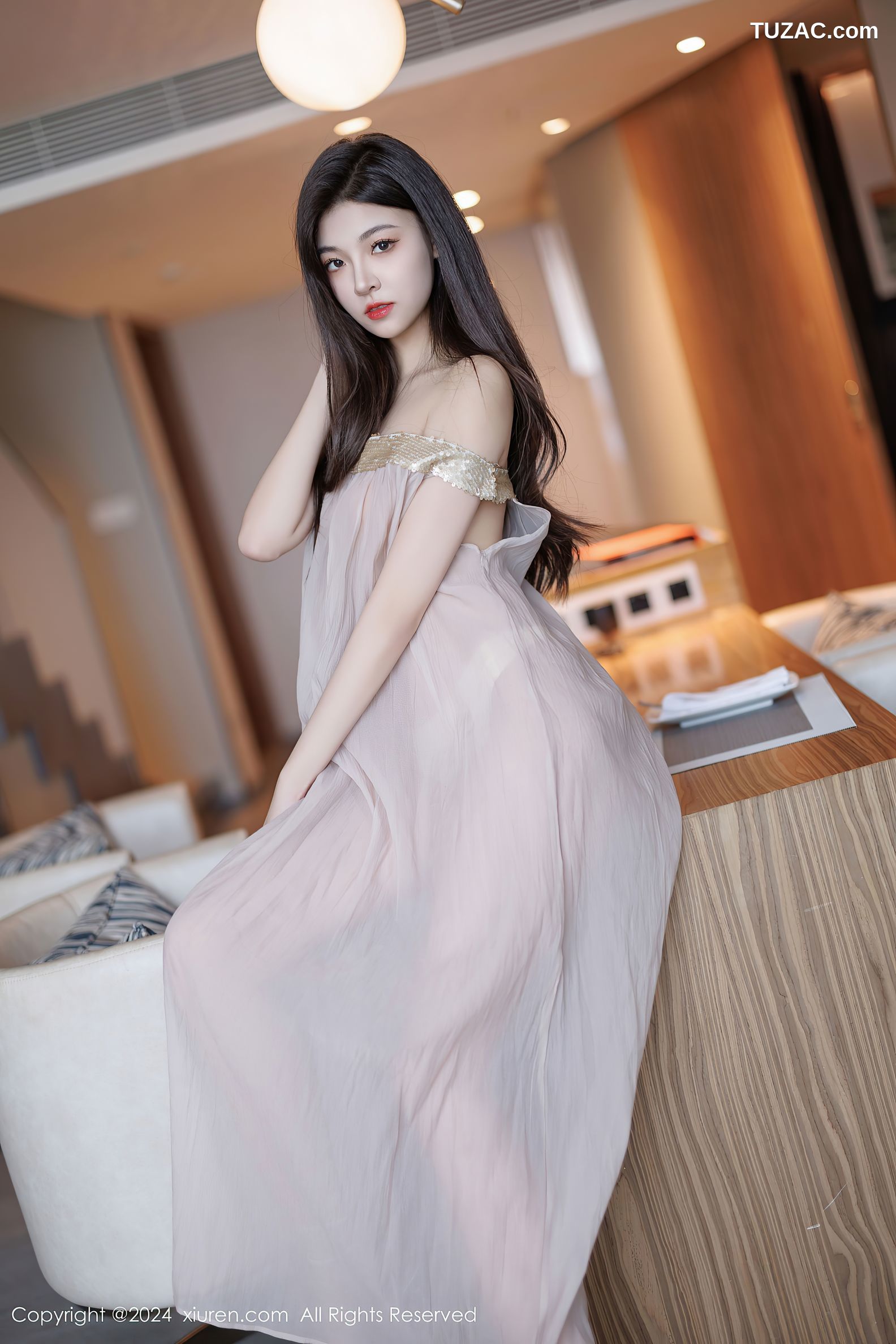 XiuRen秀人网-9426-初梦瑶-透视白纱长裙绝美身材-2024.11.11