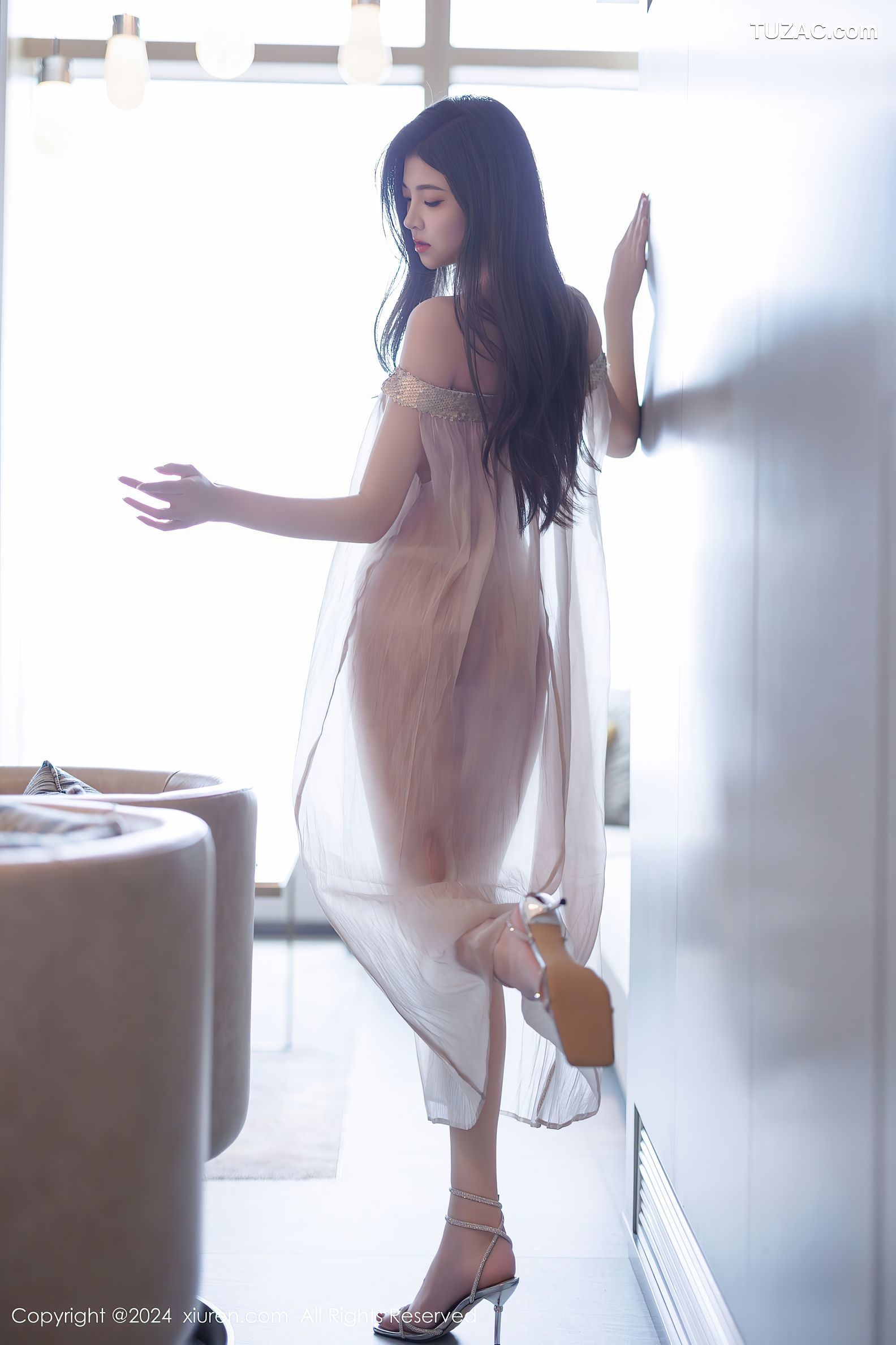 XiuRen秀人网-9426-初梦瑶-透视白纱长裙绝美身材-2024.11.11