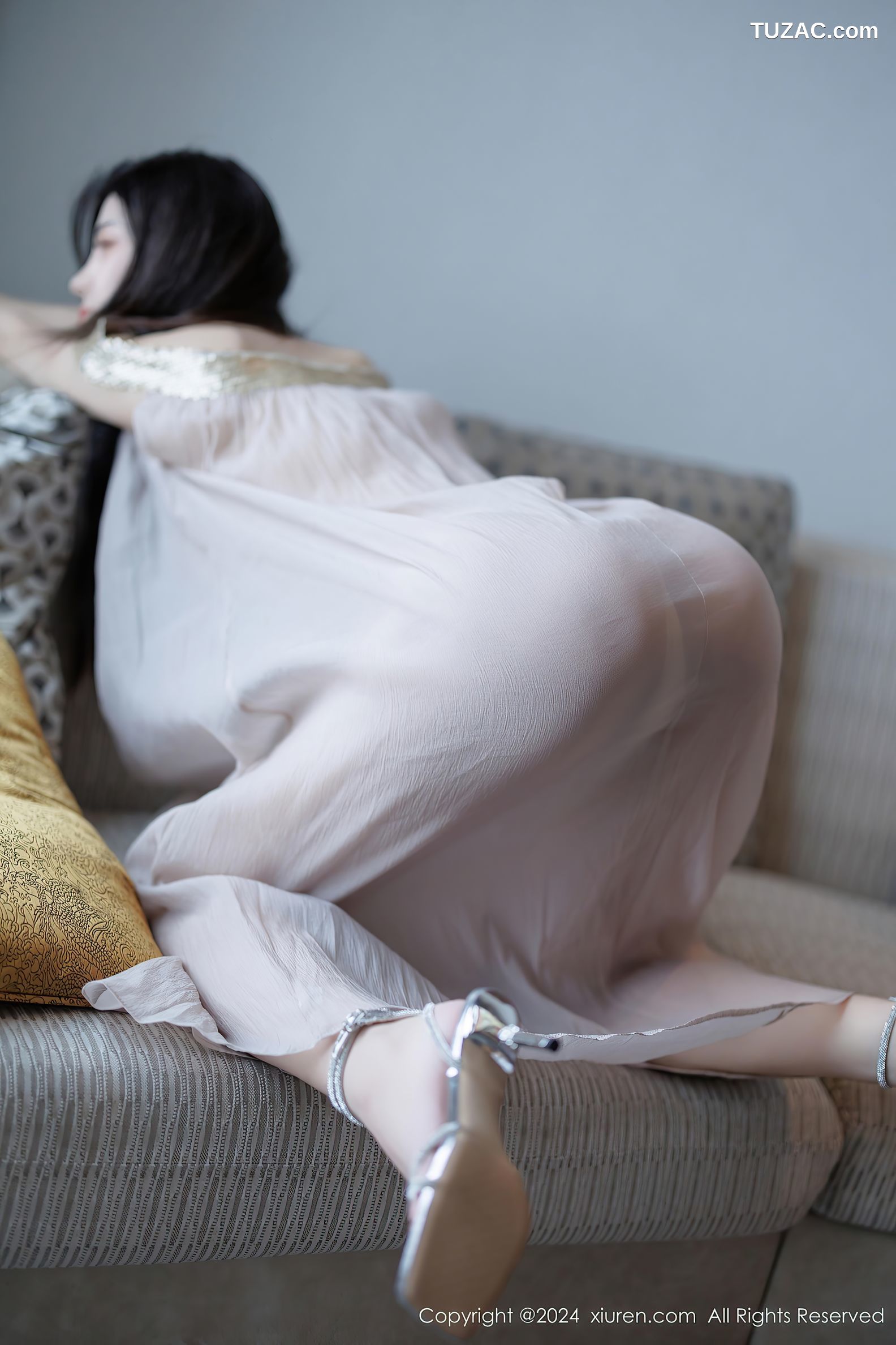 XiuRen秀人网-9426-初梦瑶-透视白纱长裙绝美身材-2024.11.11