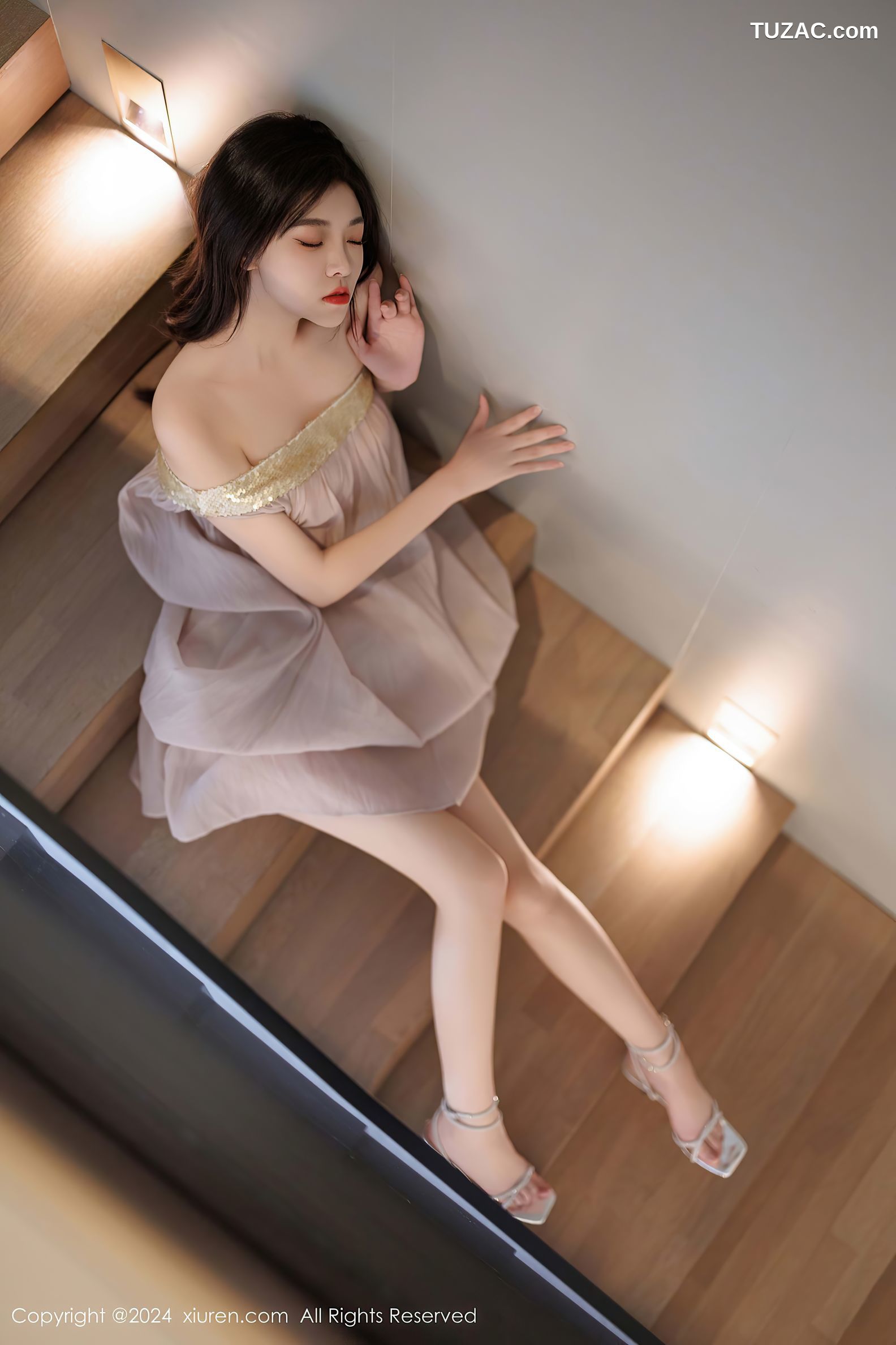 XiuRen秀人网-9426-初梦瑶-透视白纱长裙绝美身材-2024.11.11