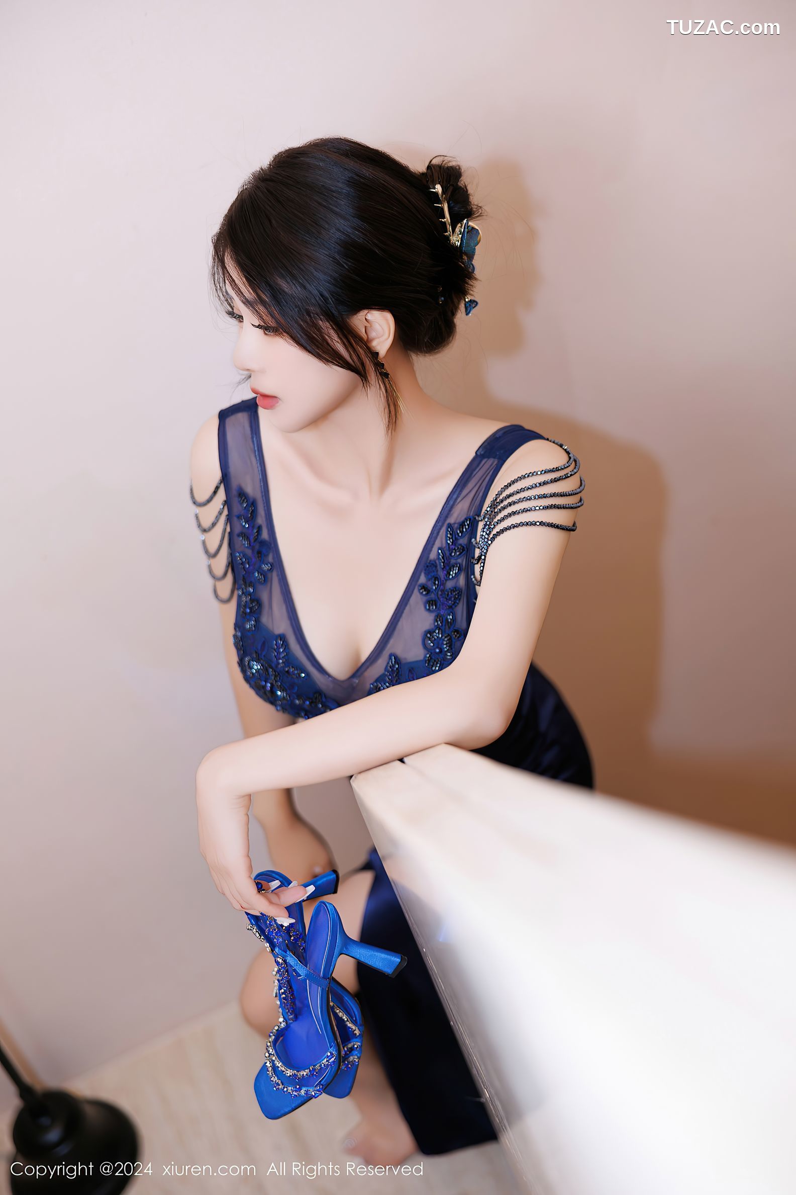 XiuRen秀人网-9435-凯竹Quinn-蓝色长裙蓝色内衣-2024.11.12