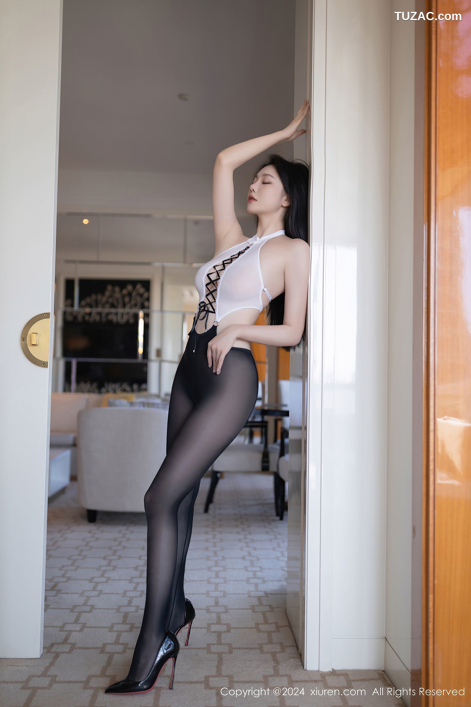 XiuRen秀人网-9436-安然anran-米色风衣情趣黑丝-2024.11.12