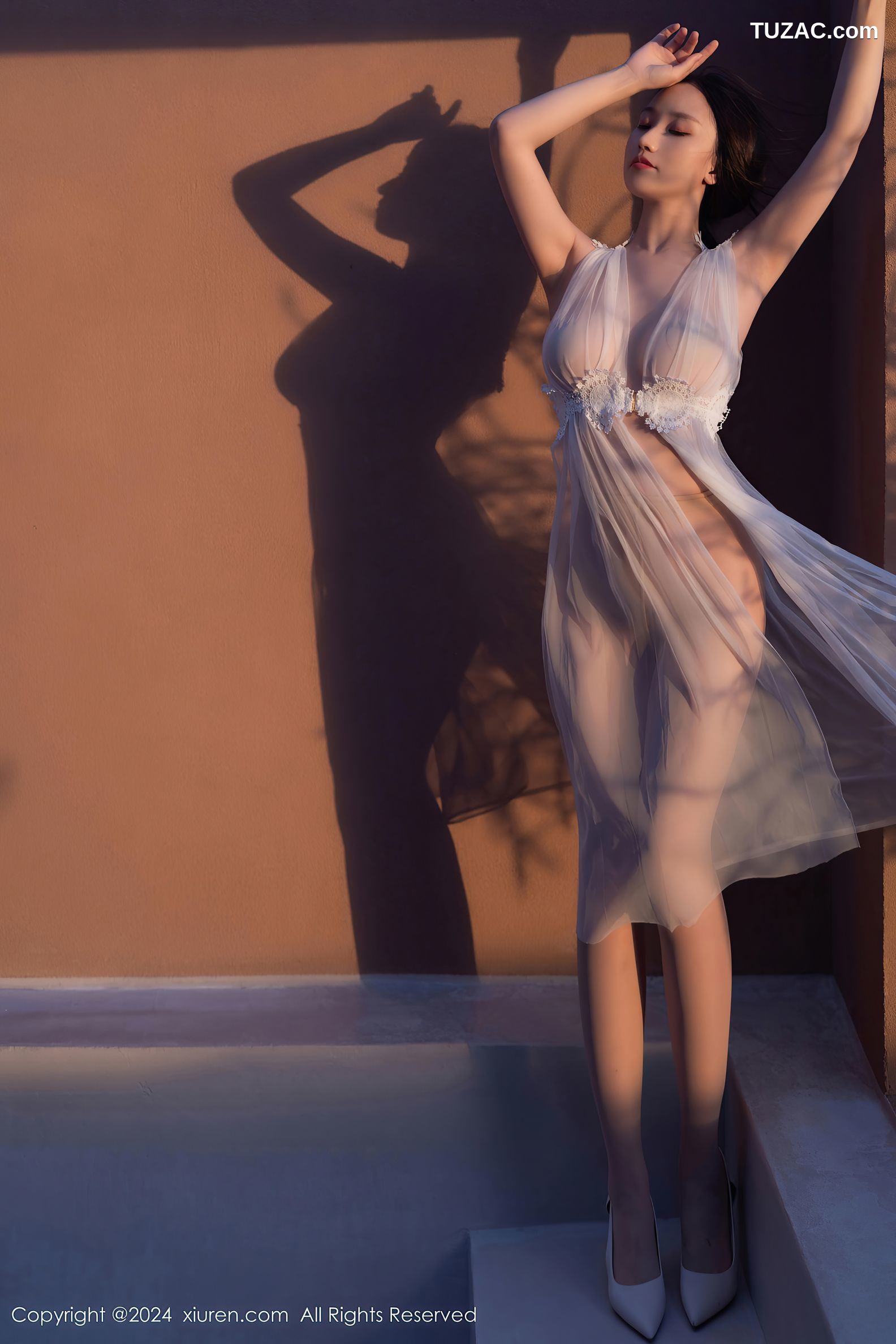 XiuRen秀人网-9442-杏子Yada-轻透白纱裙肉丝美腿-2024.11.13