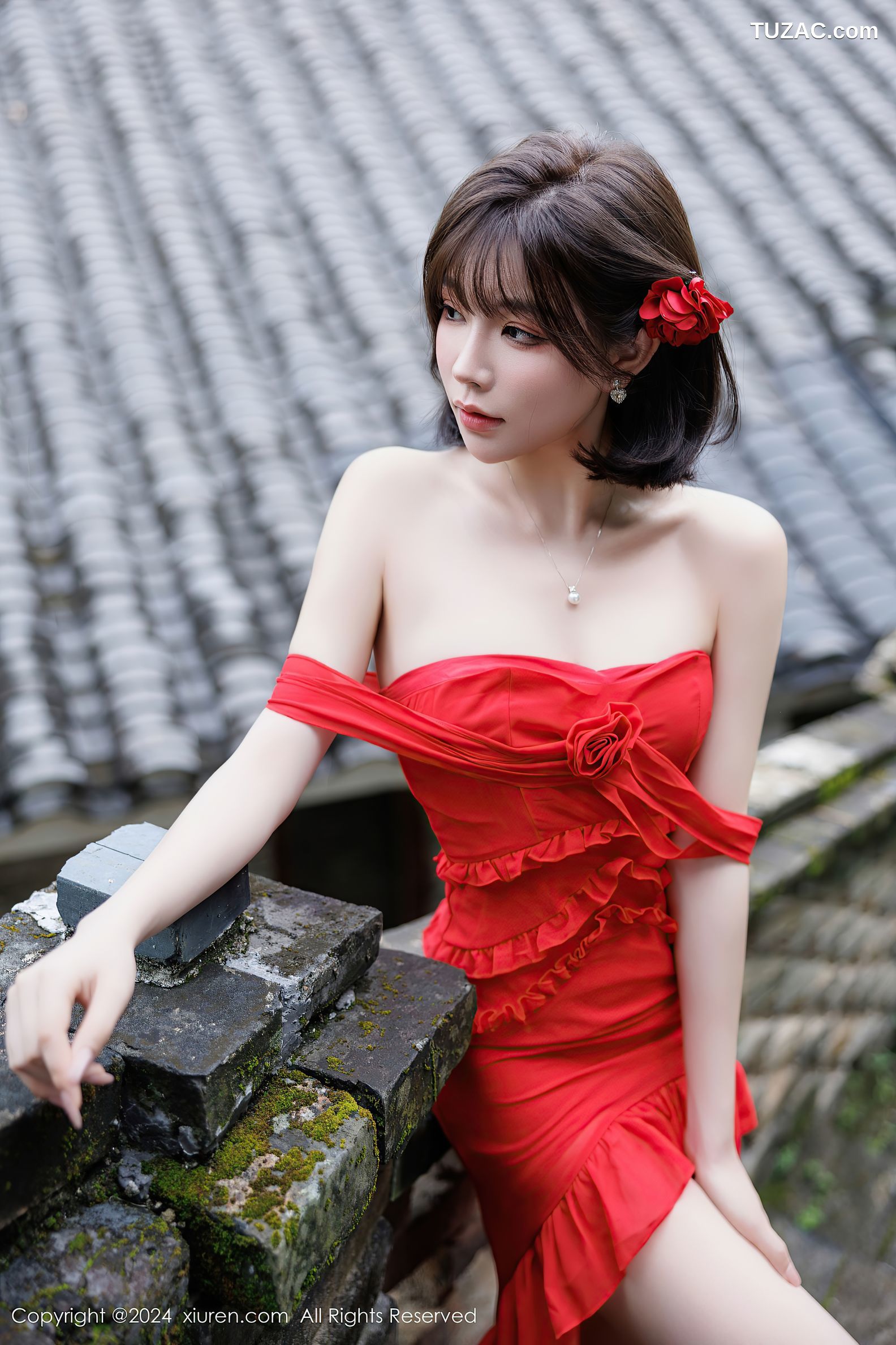 XiuRen秀人网-9449-徐莉芝Booty-古镇户外红裙香肩-2024.11.14