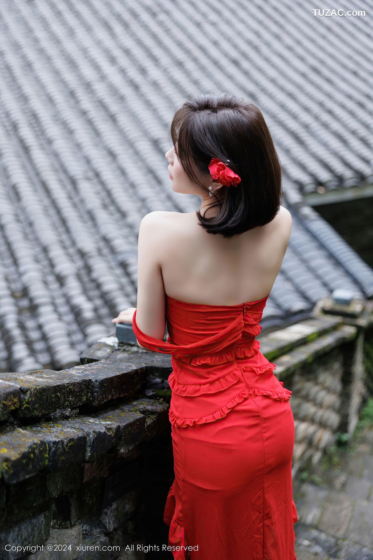 XiuRen秀人网-9449-徐莉芝Booty-古镇户外红裙香肩-2024.11.14
