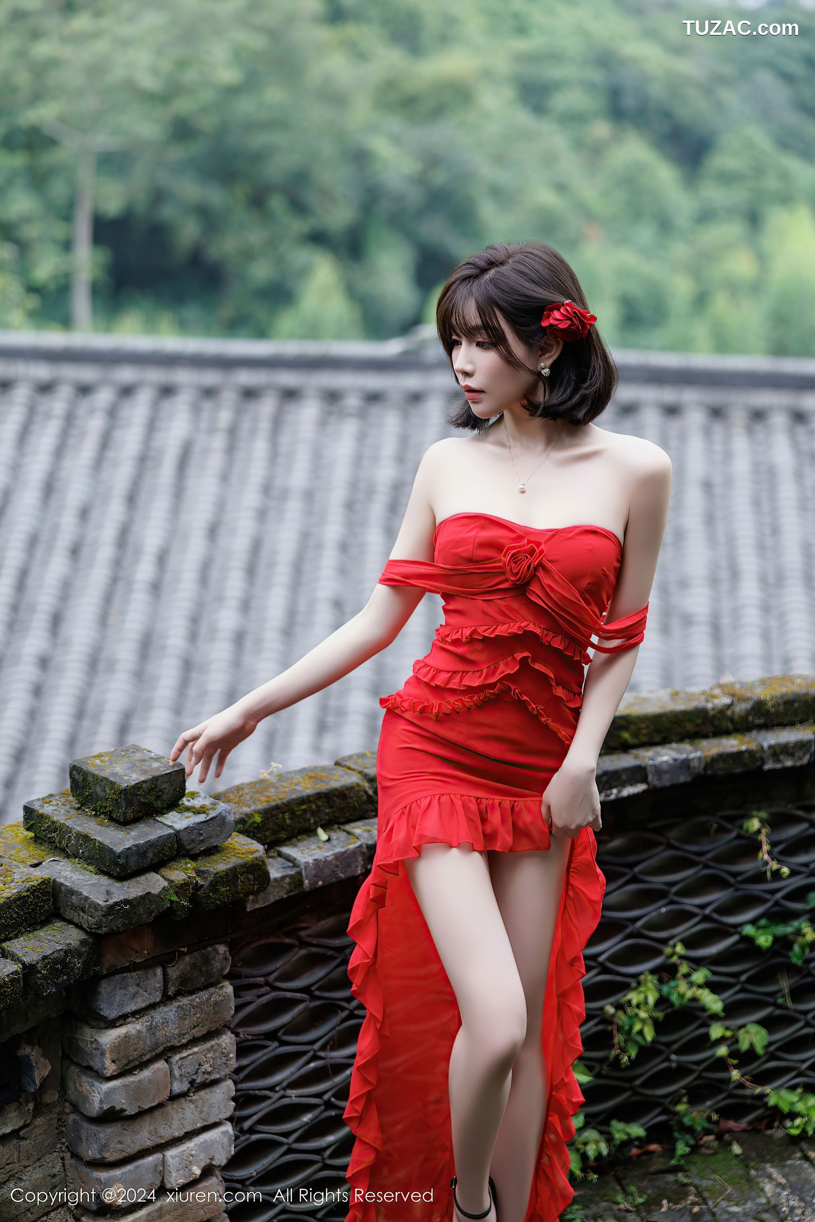 XiuRen秀人网-9449-徐莉芝Booty-古镇户外红裙香肩-2024.11.14