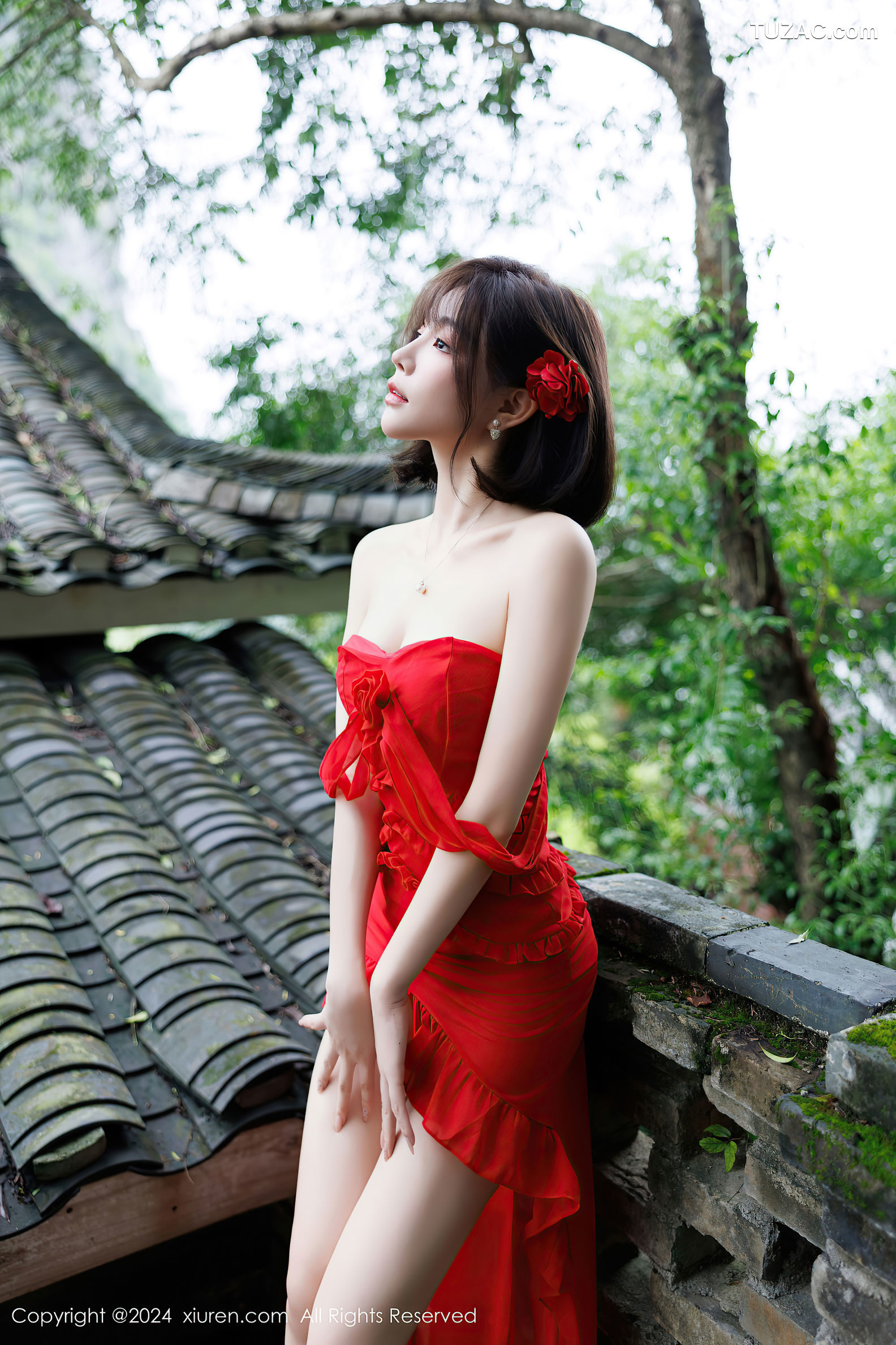XiuRen秀人网-9449-徐莉芝Booty-古镇户外红裙香肩-2024.11.14