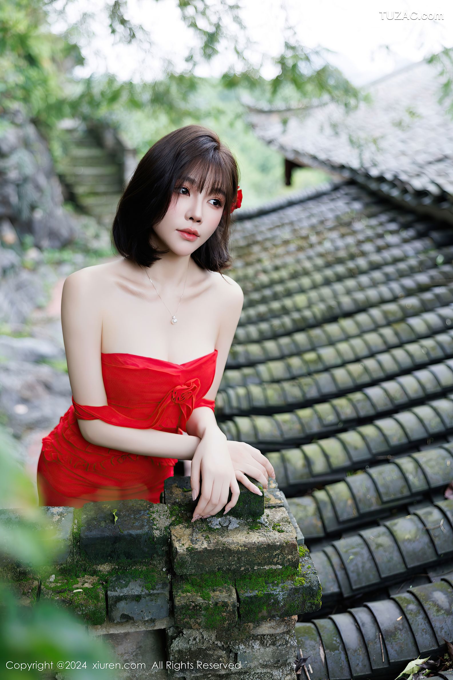 XiuRen秀人网-9449-徐莉芝Booty-古镇户外红裙香肩-2024.11.14