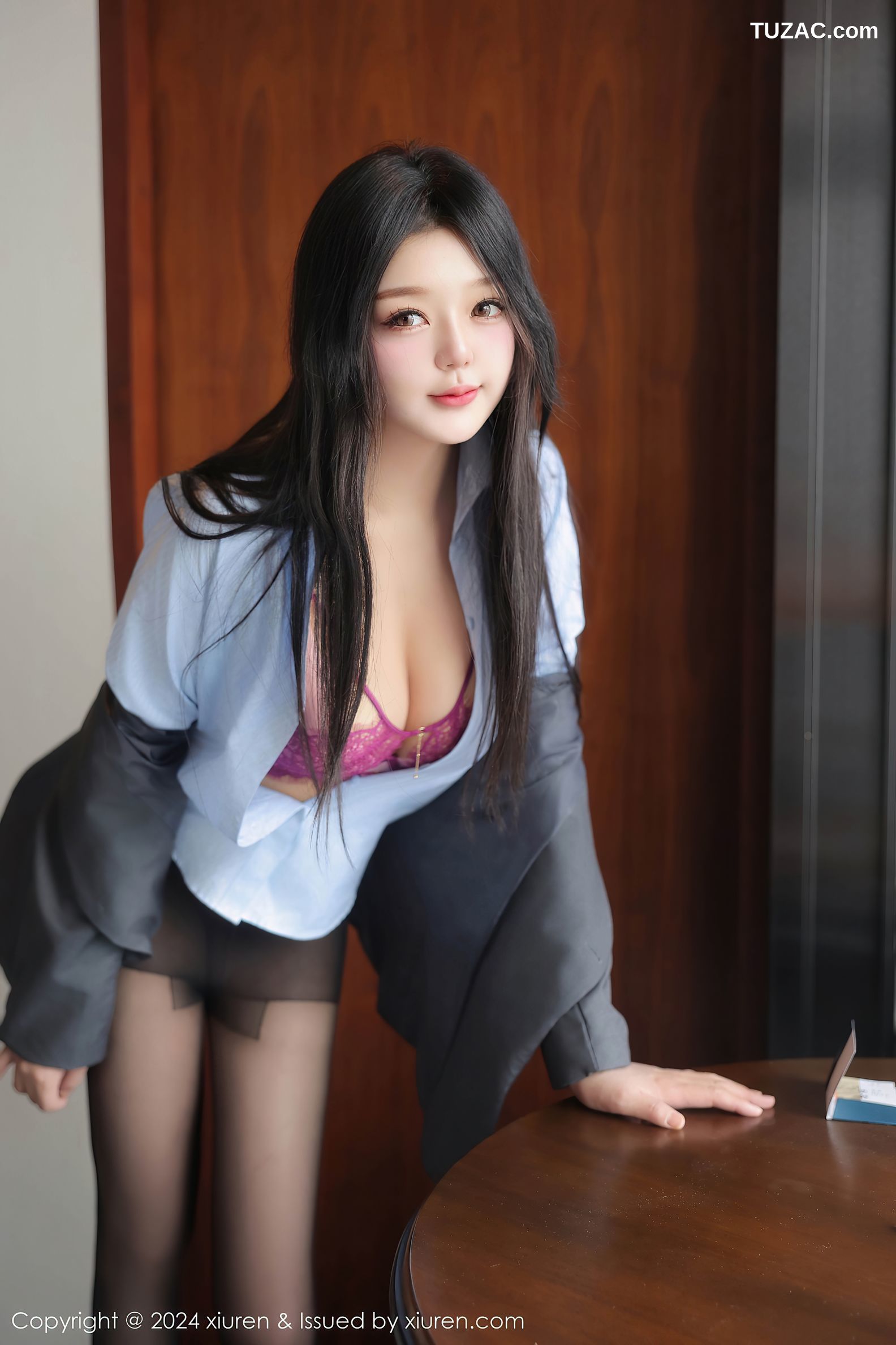 XiuRen秀人网-9453-柚柚小奶瓶-清纯萝莉OL灰裙装粉内衣-2024.11.15