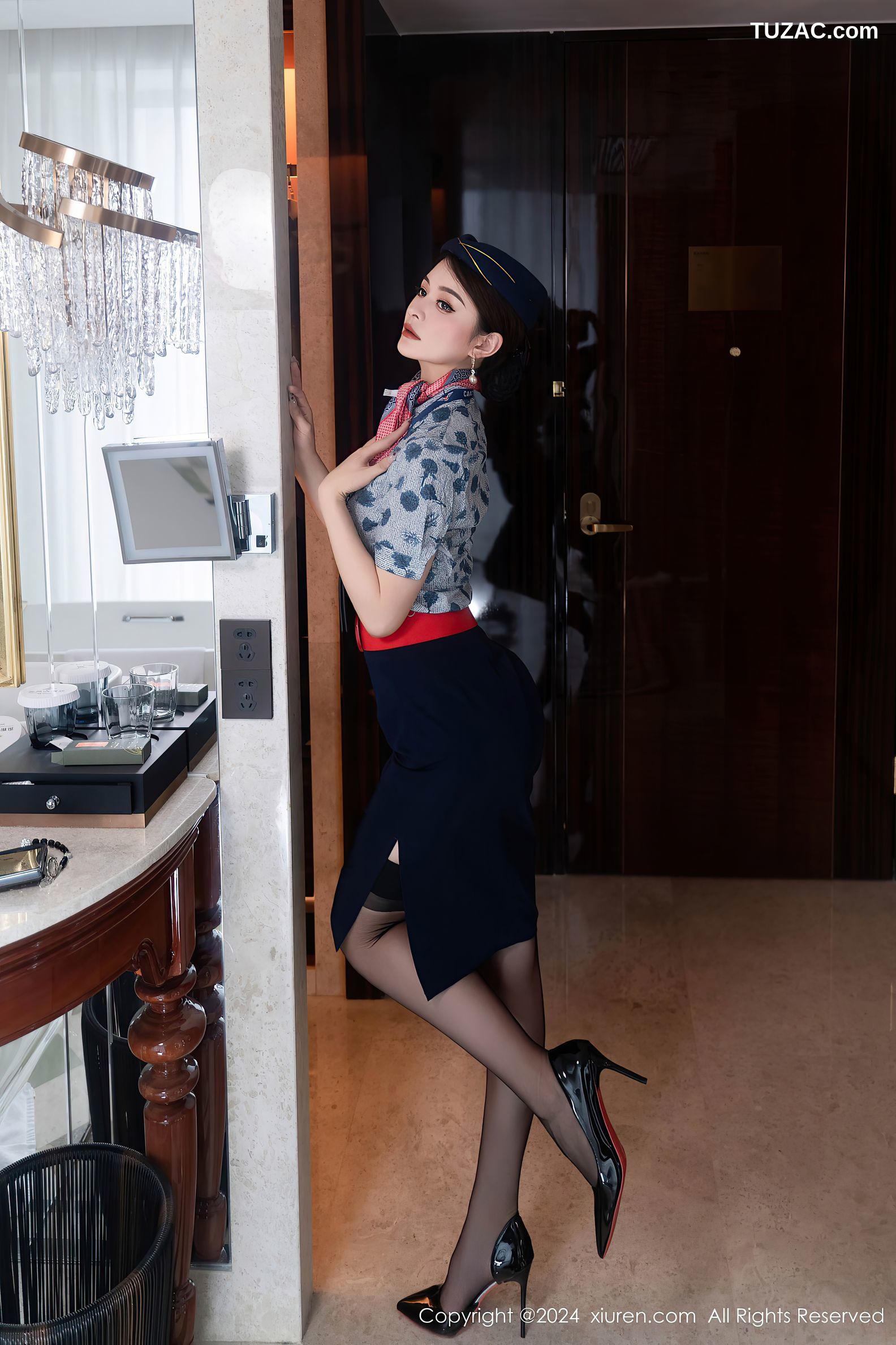 XiuRen秀人网-9459-灿宝-空姐制服黑短裙白内衣黑丝翘臀诱惑-2024.11.18