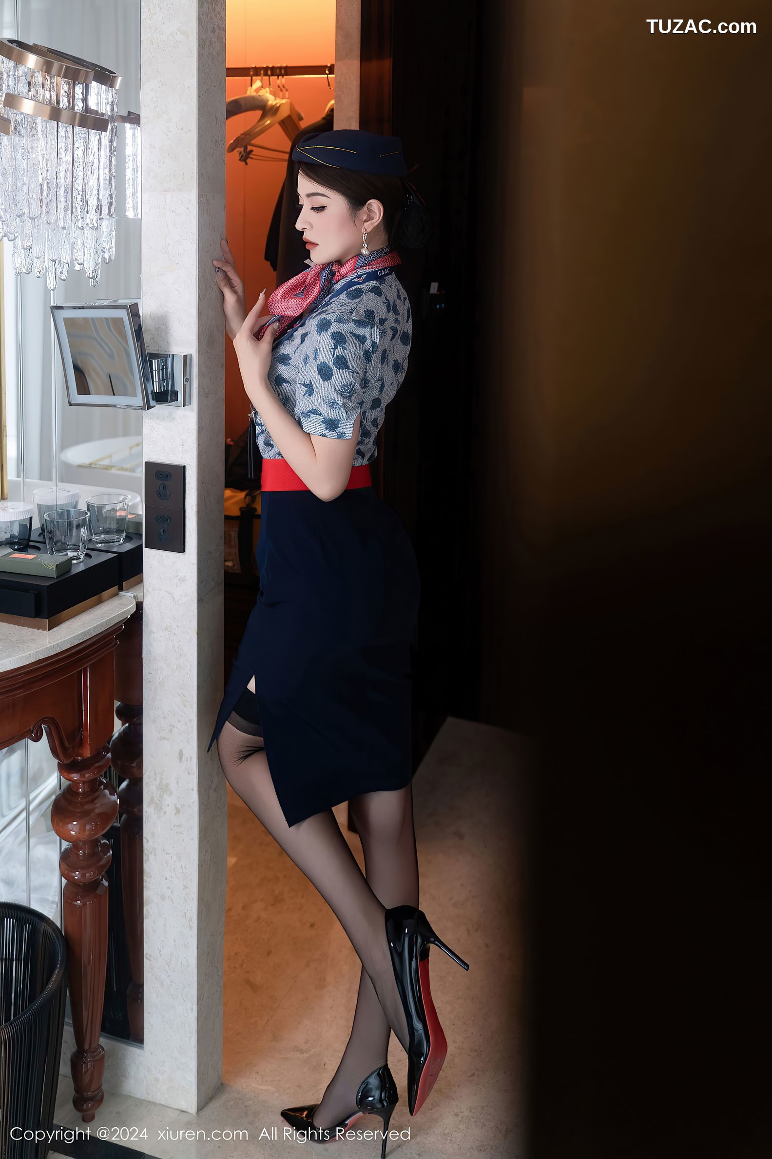 XiuRen秀人网-9459-灿宝-空姐制服黑短裙白内衣黑丝翘臀诱惑-2024.11.18