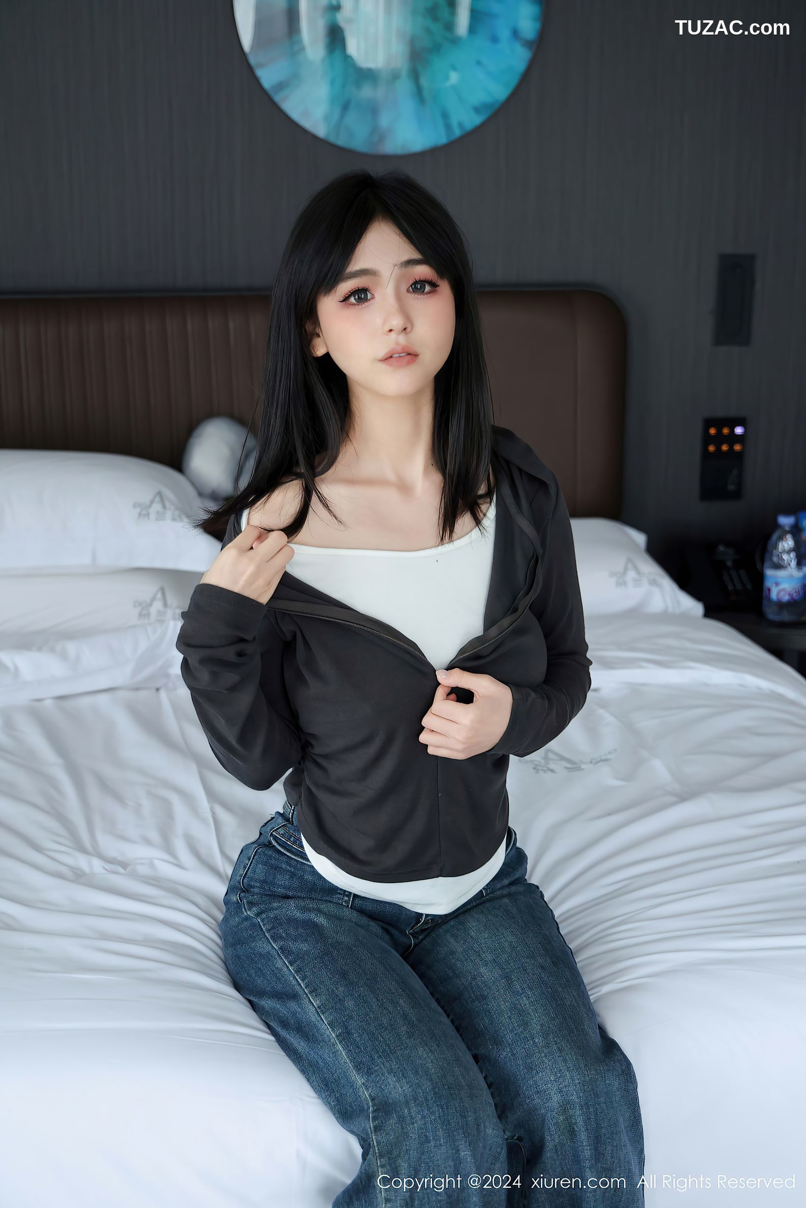 XiuRen秀人网-9464-奶芙乔乔-黑T牛仔裤-透视黑丝连体衣爆乳-2024.11.19