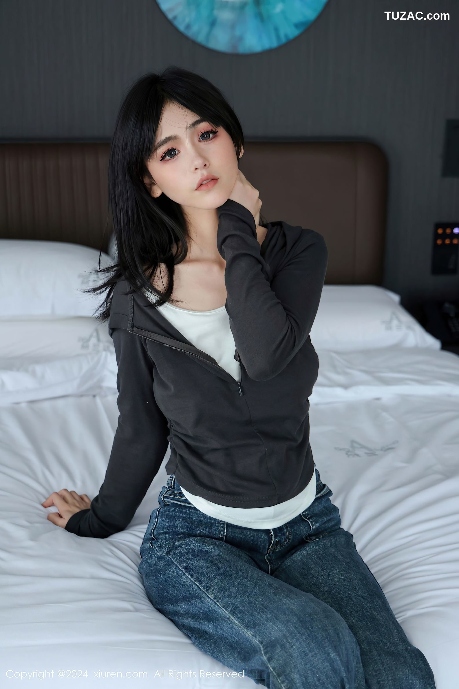 XiuRen秀人网-9464-奶芙乔乔-黑T牛仔裤-透视黑丝连体衣爆乳-2024.11.19