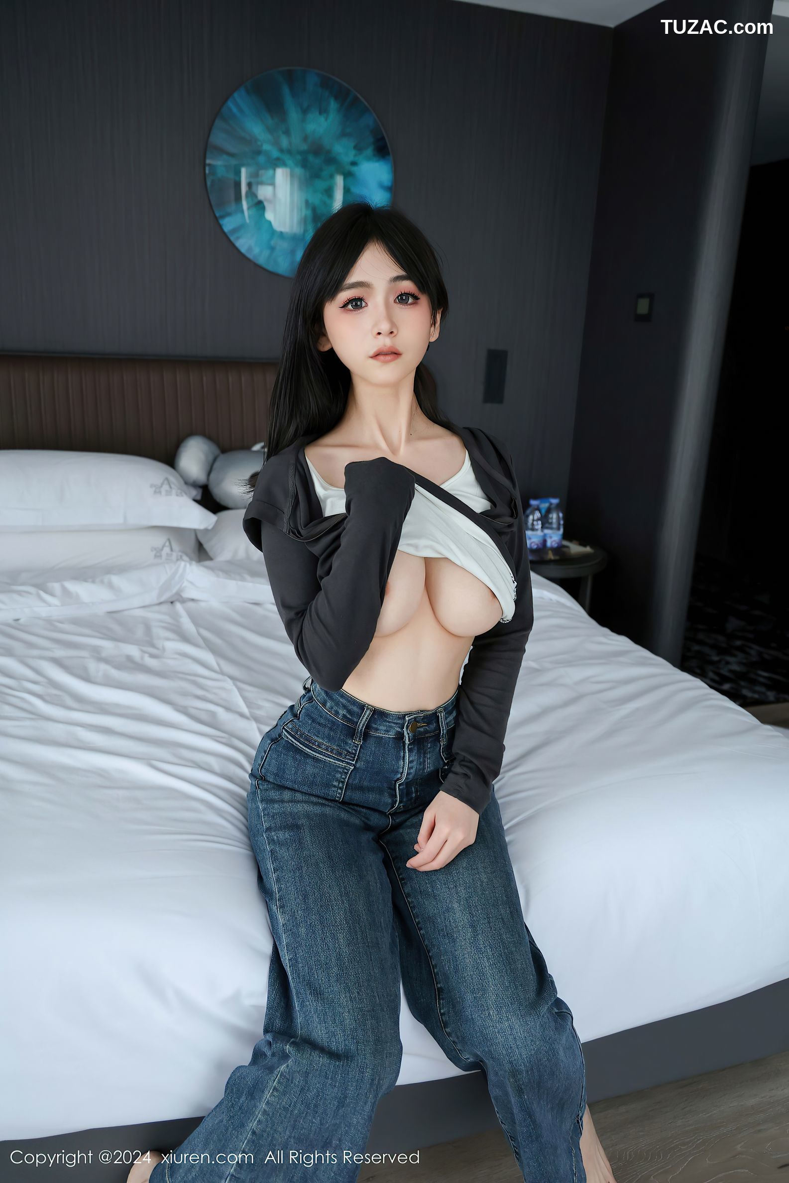 XiuRen秀人网-9464-奶芙乔乔-黑T牛仔裤-透视黑丝连体衣爆乳-2024.11.19