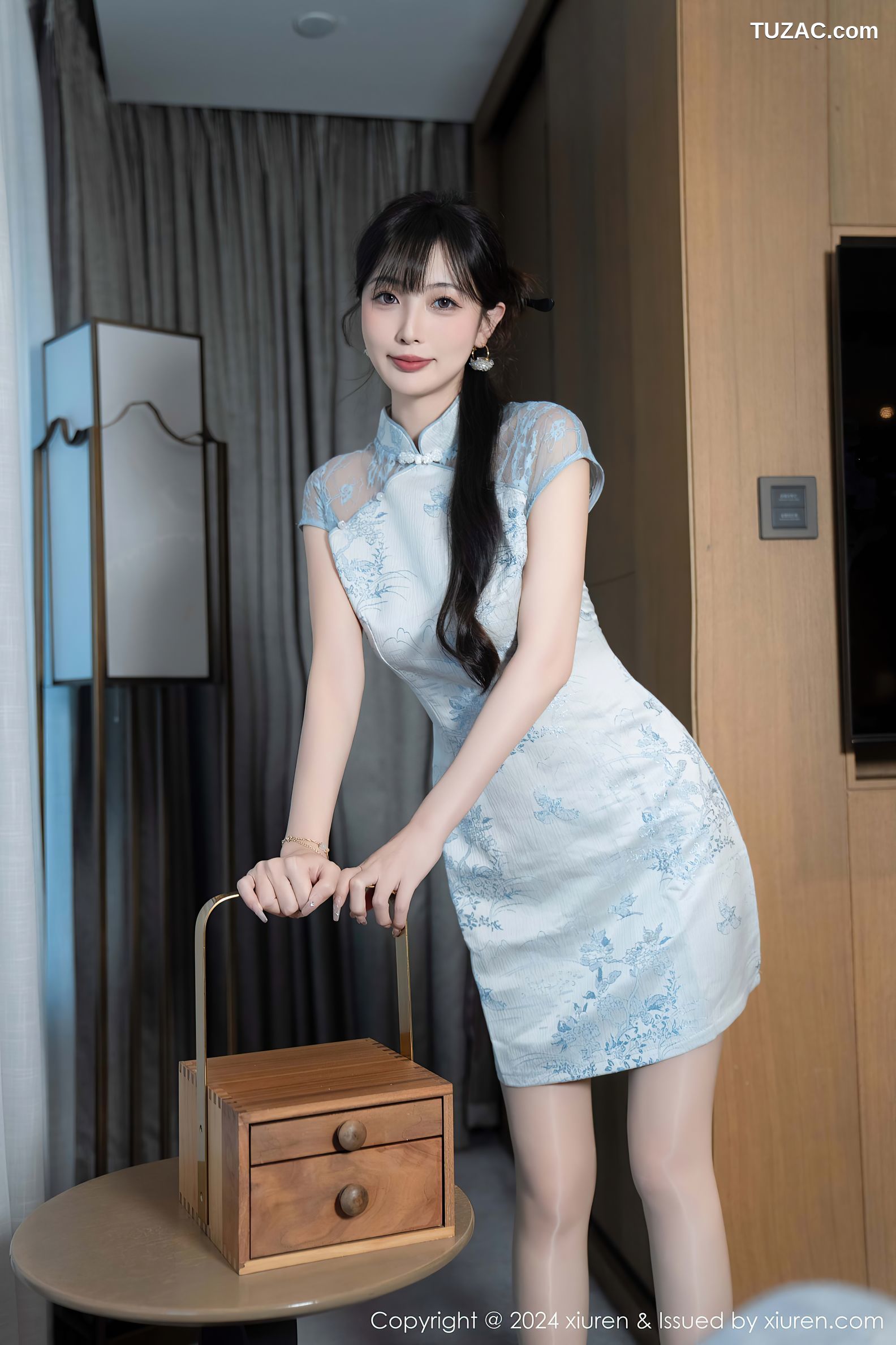 XiuRen秀人网-9487-林星阑-淡蓝旗袍-白色内衣丁字裤-2024.11.22