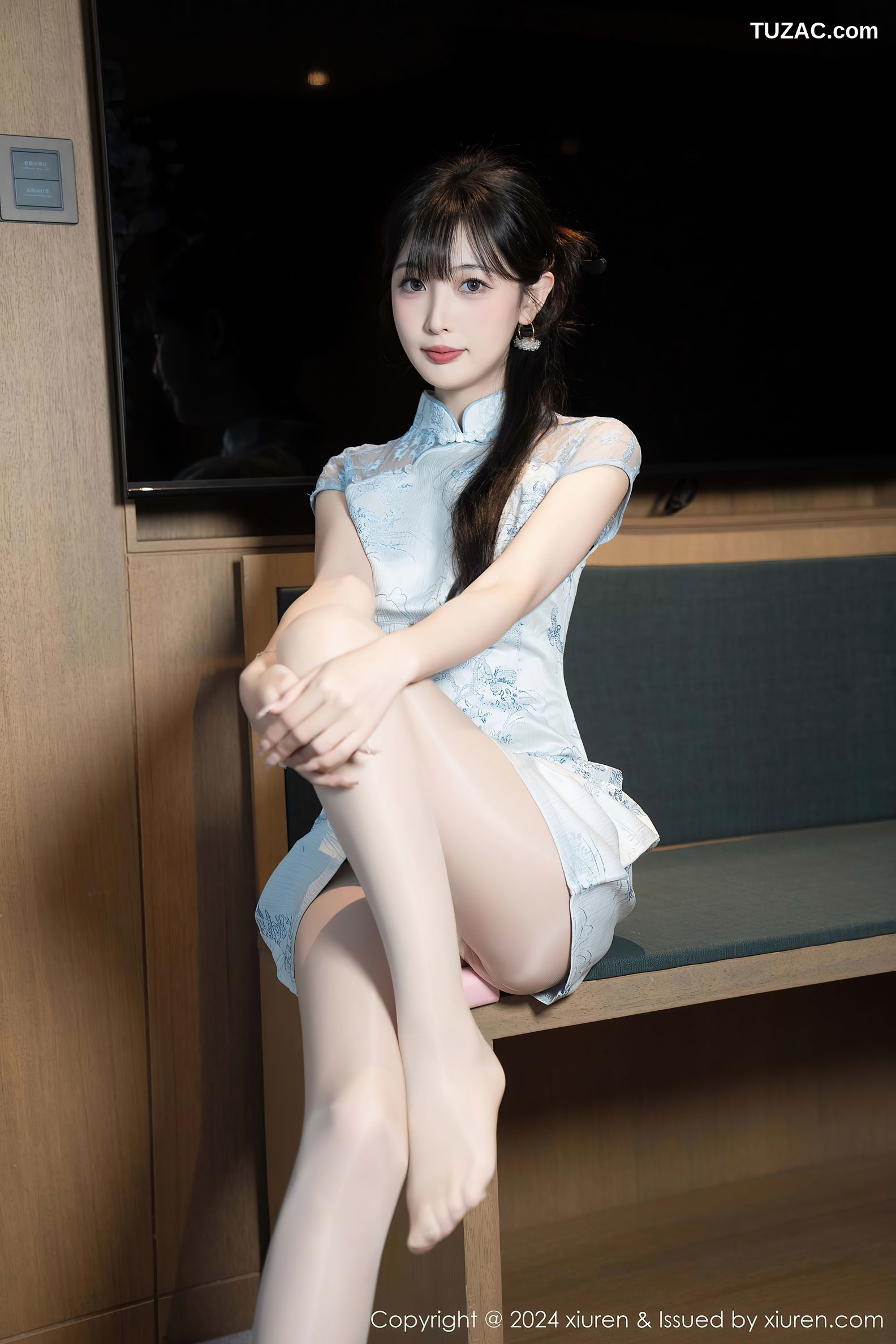 XiuRen秀人网-9487-林星阑-淡蓝旗袍-白色内衣丁字裤-2024.11.22